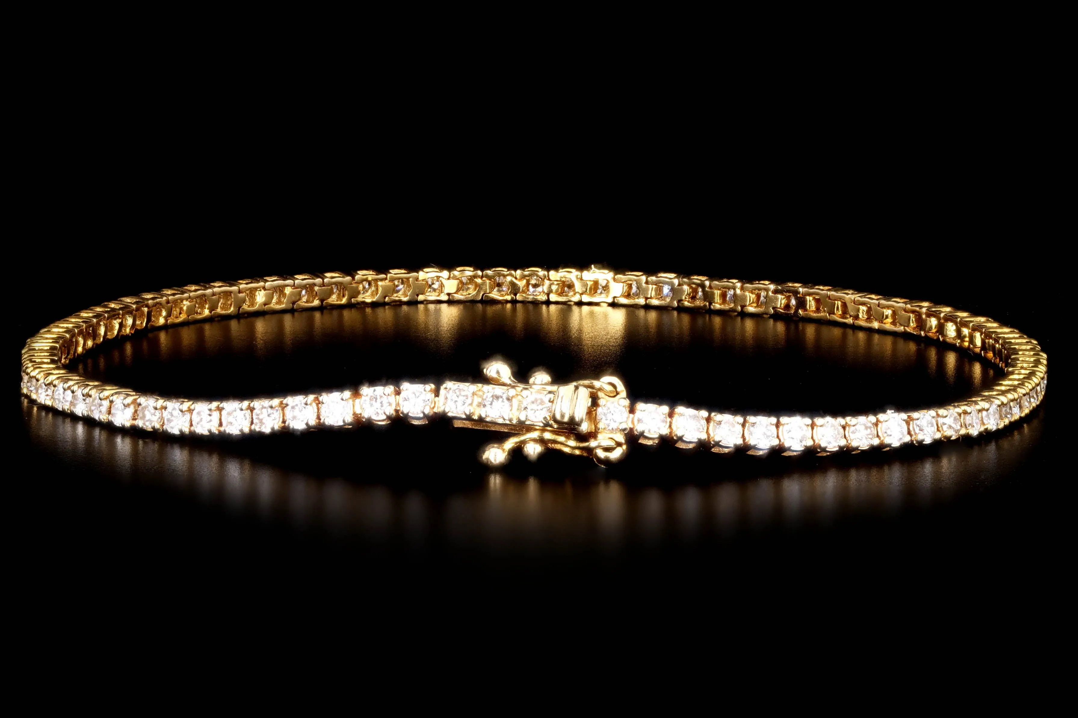 14K Yellow Gold 2.27 Carat Total Weight Round Brilliant Cut Diamond Tennis Bracelet