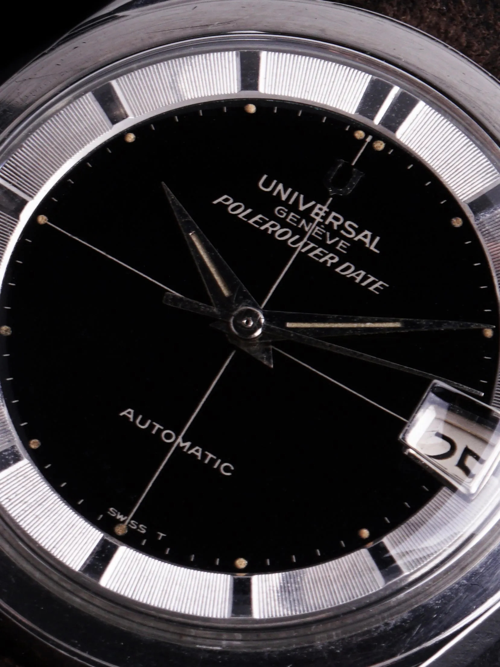 1965 Universal Geneve Polerouter Date (Ref.204607/1) Black Gilt Dial