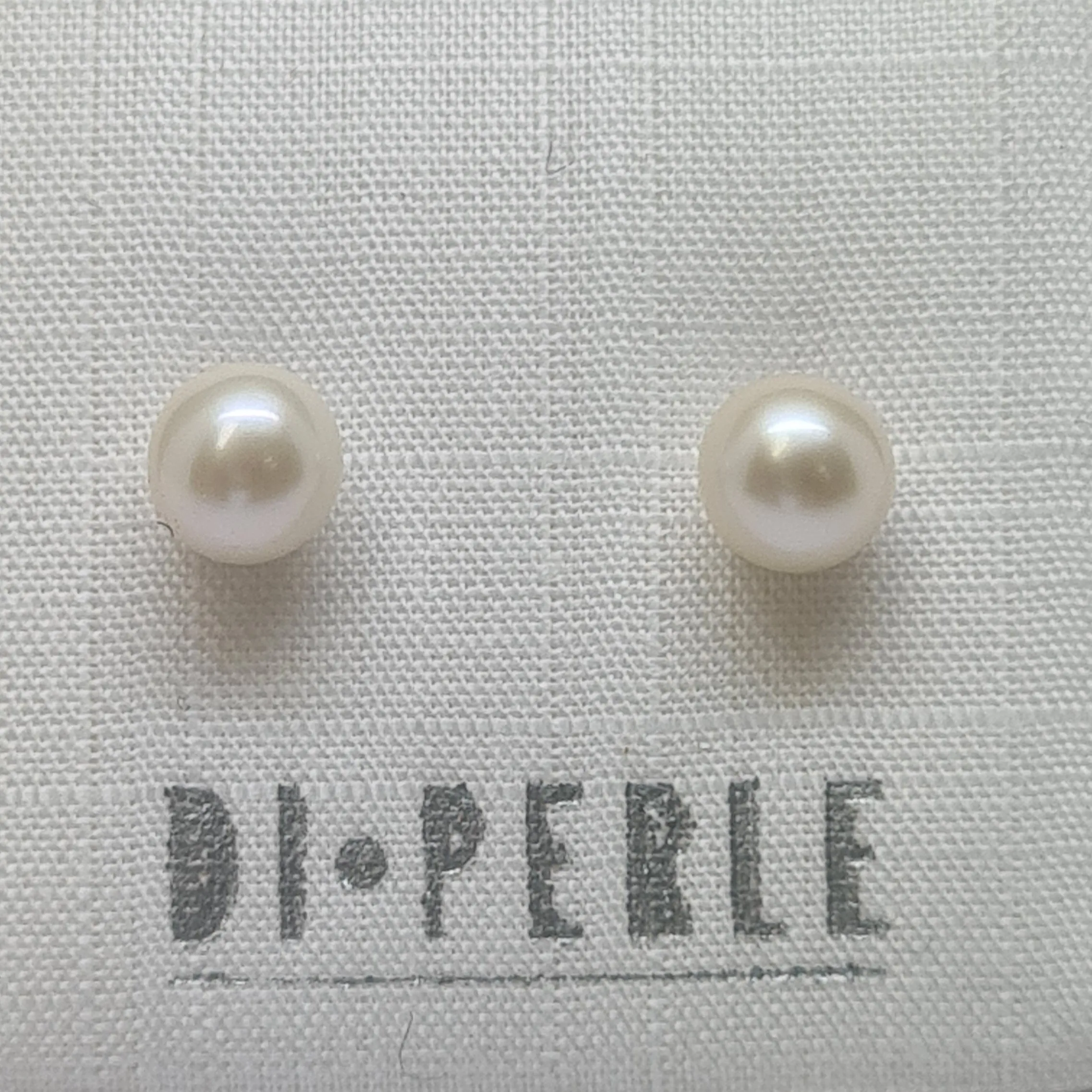 5 5.5mm freshwater pearl earring on silver stud fitting 175