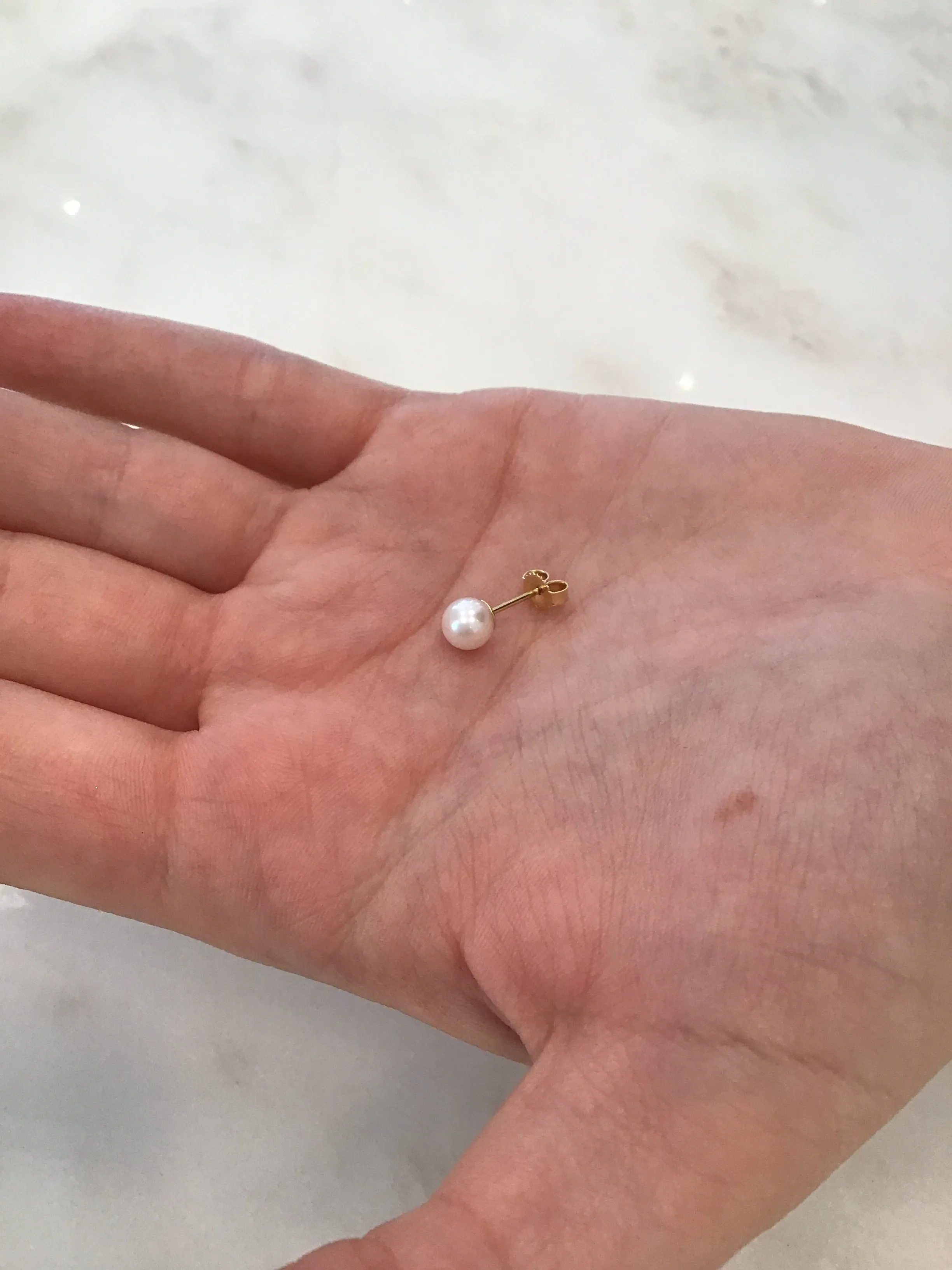5.5-6mm Akoya Pearl Stud Earrings