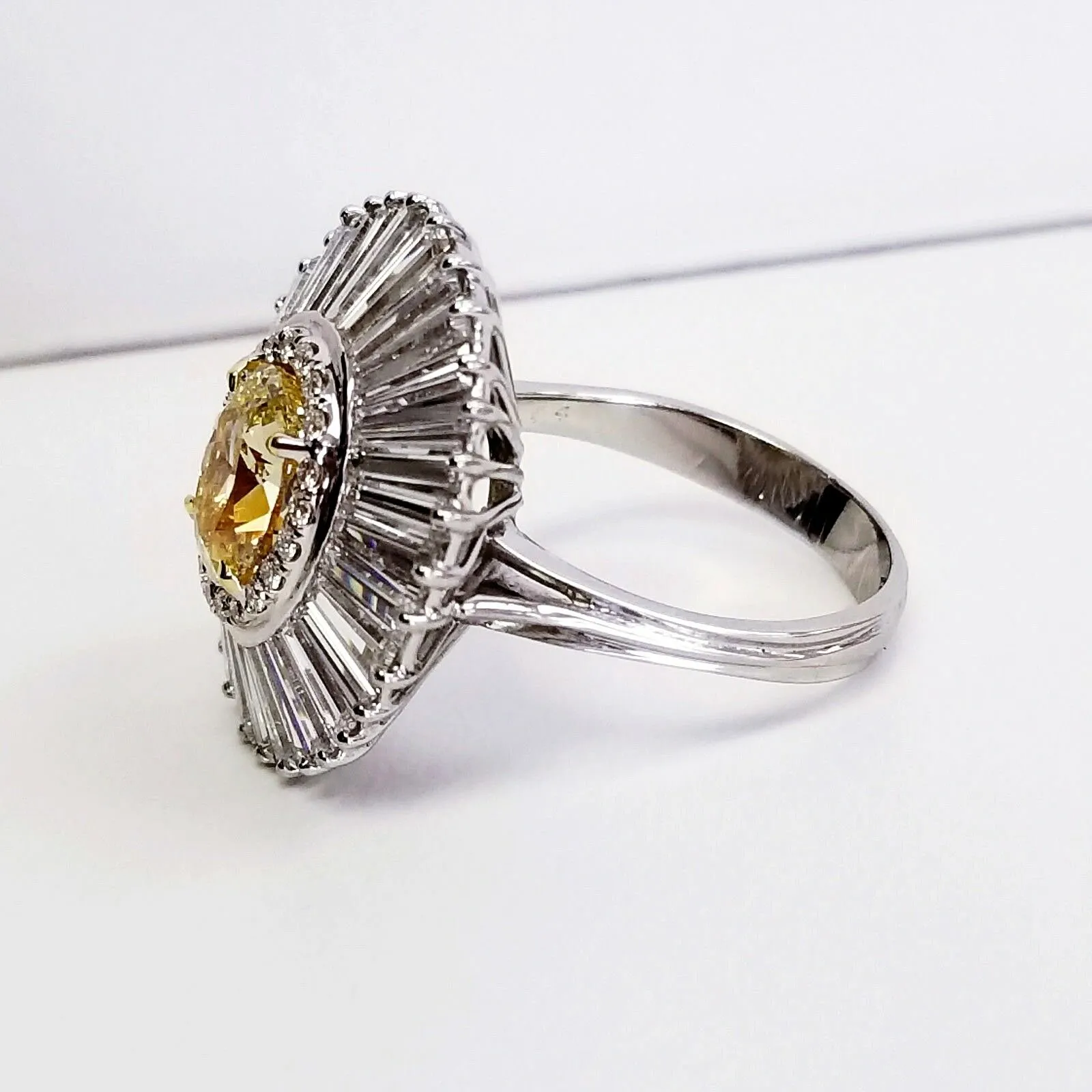 5.61 CT Natural Diamond Ring Yellow Color VS2  GIA Certified Oval Cut Platinum