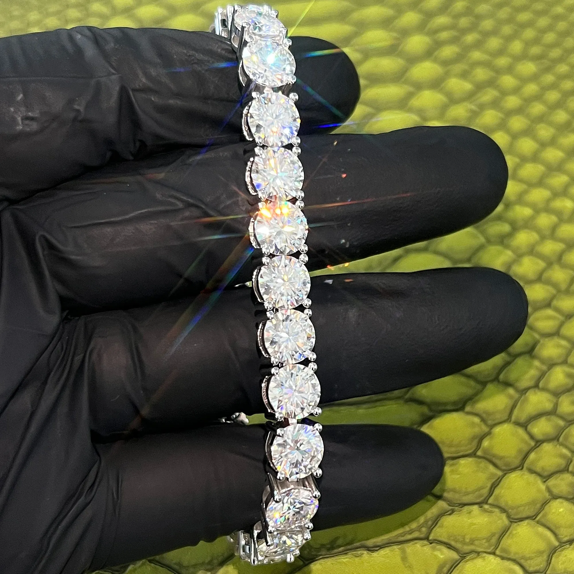 8MM Oversized VVS Moissanite Tennis Bracelet