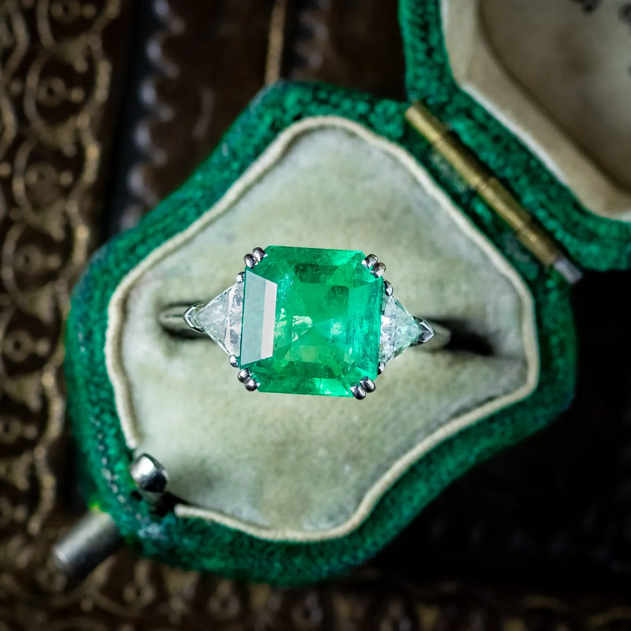 Art Deco Style Emerald Diamond Trilogy Ring 3.5ct Emerald