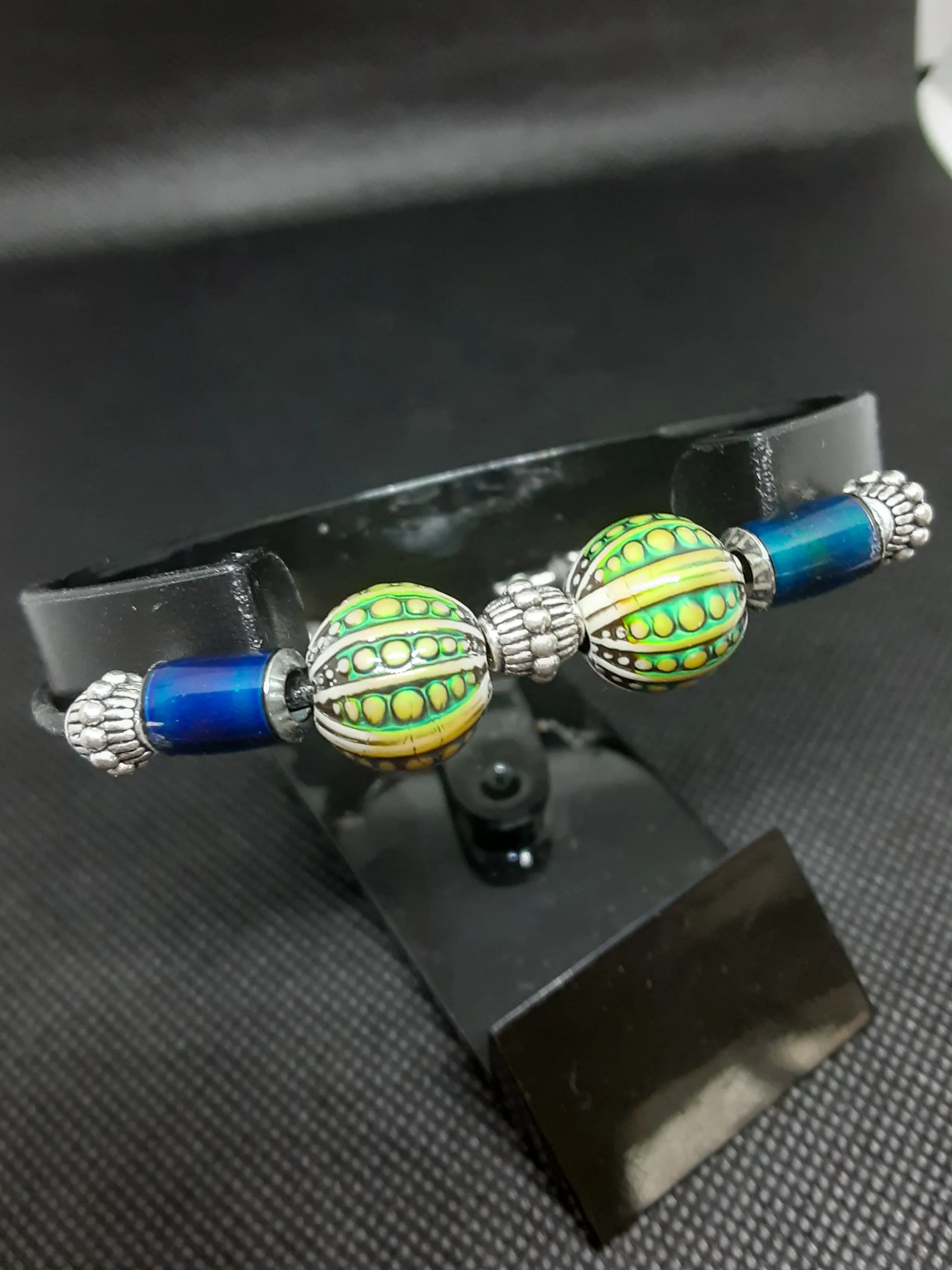 B #93 Which these 4 MOOD Beads Change Colors With your Mood!!
