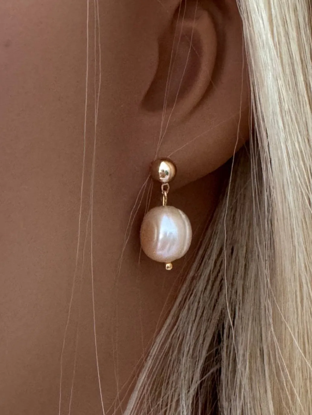 Bloom Pearl Stud Earrings