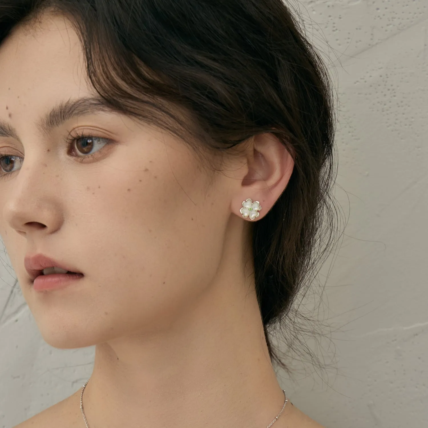Blossom Pearl Clover Stud Earrings