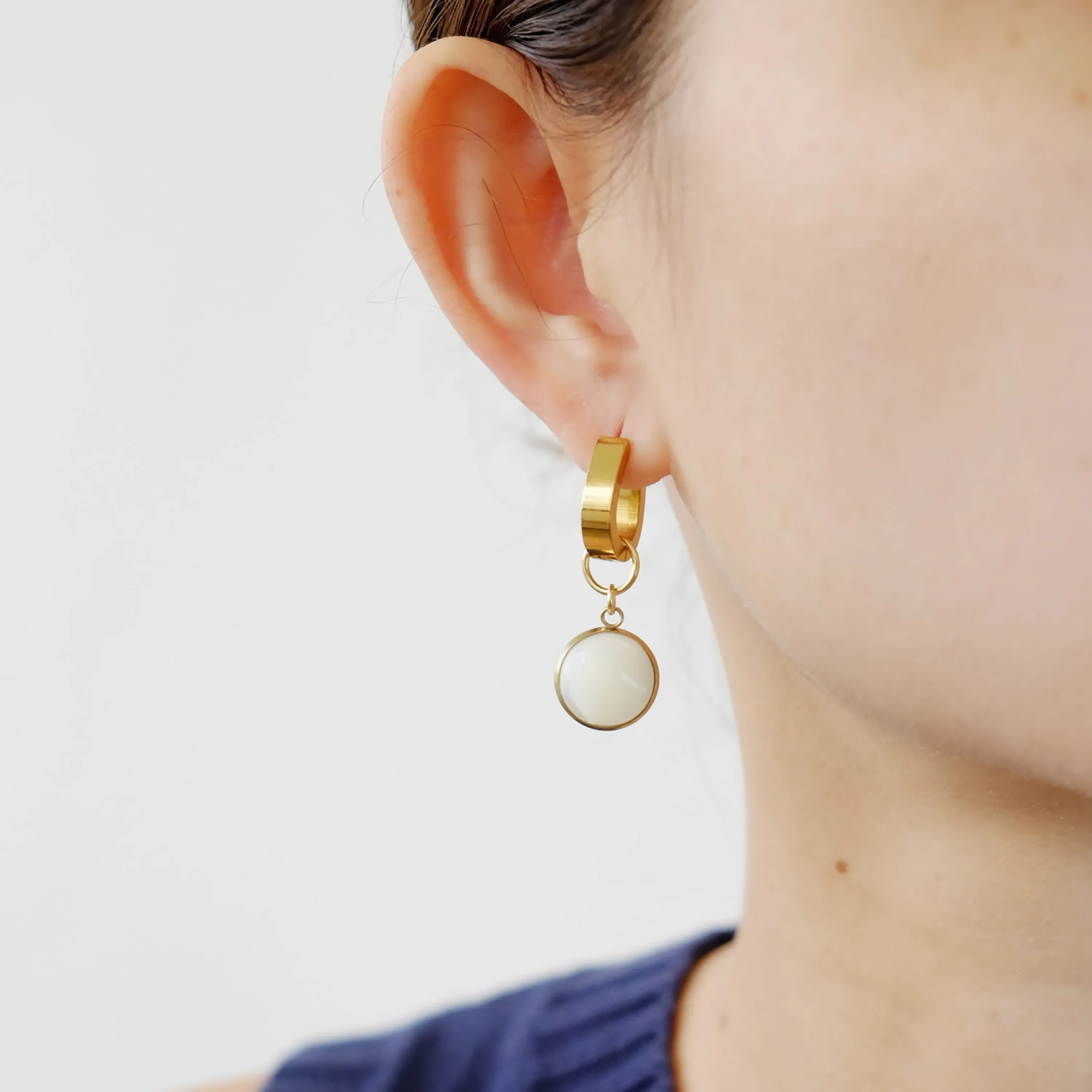 Bouton Charms in Mother of Pearl