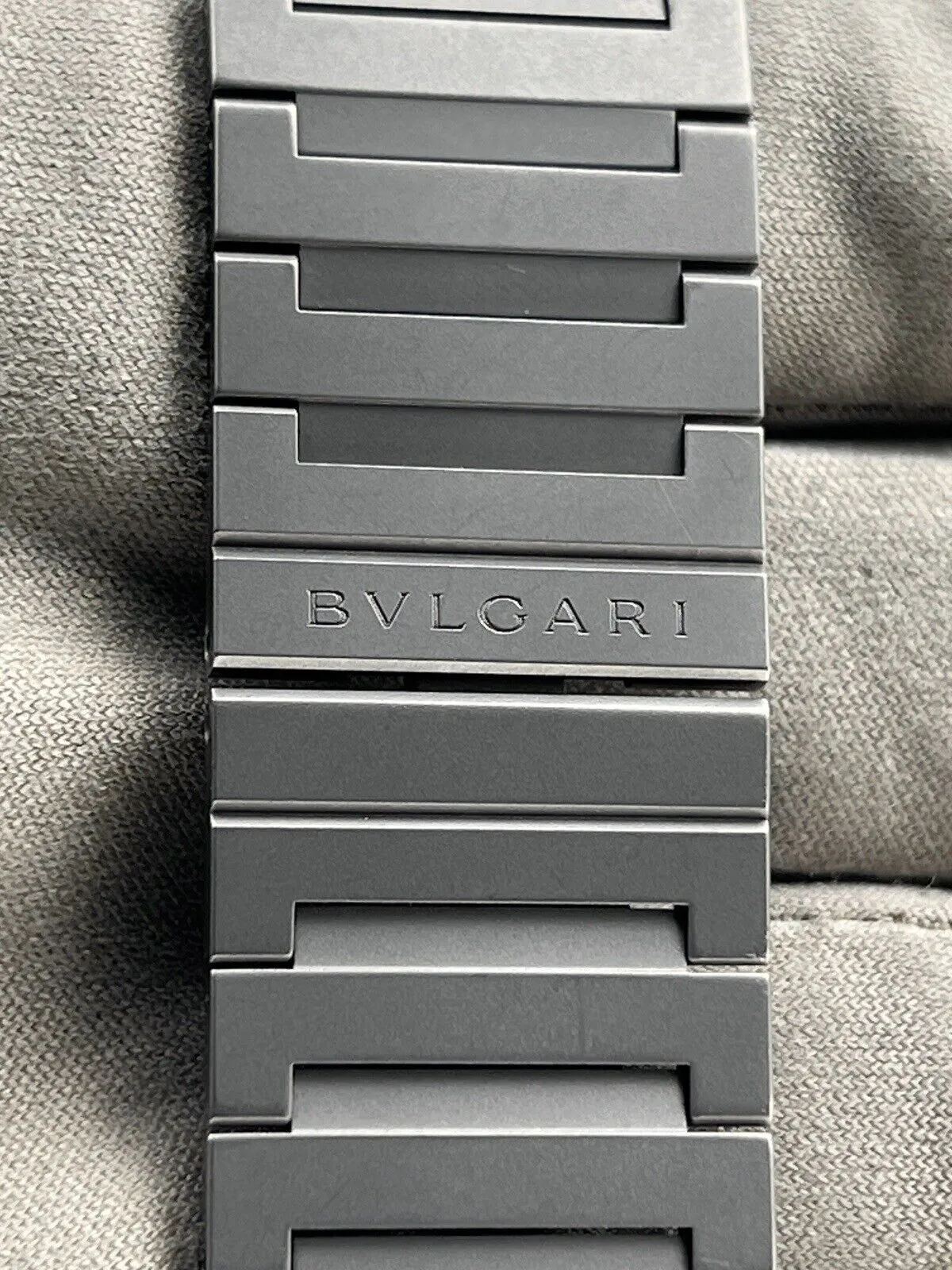 Bulgari Octo Finissimo Automatic 40mm Gray Dial Titanium BGO40T W/Papers