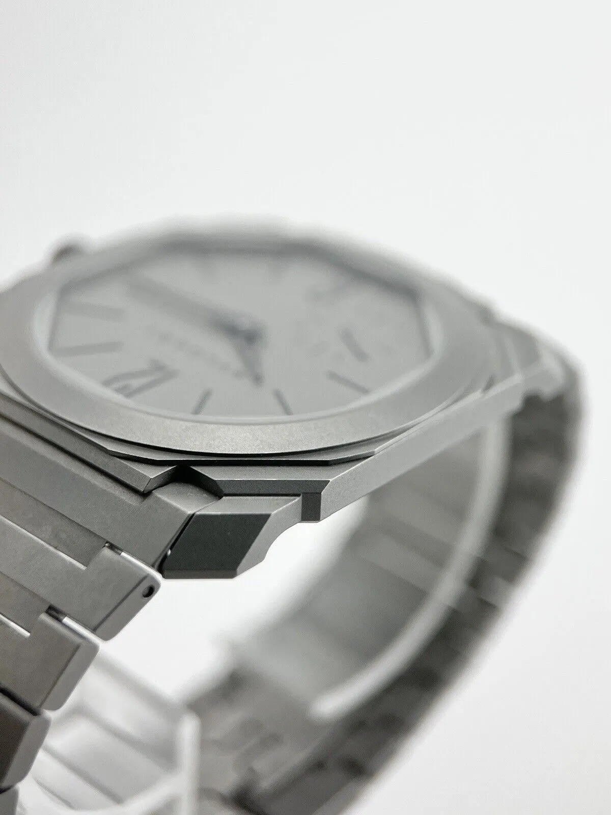 Bulgari Octo Finissimo Automatic 40mm Gray Dial Titanium BGO40T W/Papers