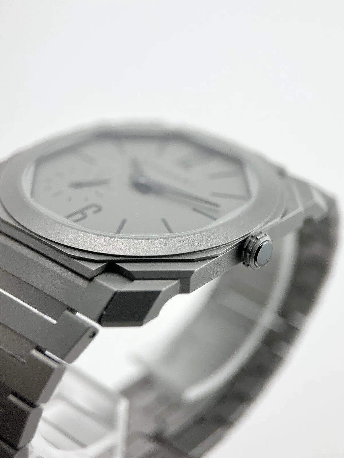 Bulgari Octo Finissimo Automatic 40mm Gray Dial Titanium BGO40T W/Papers