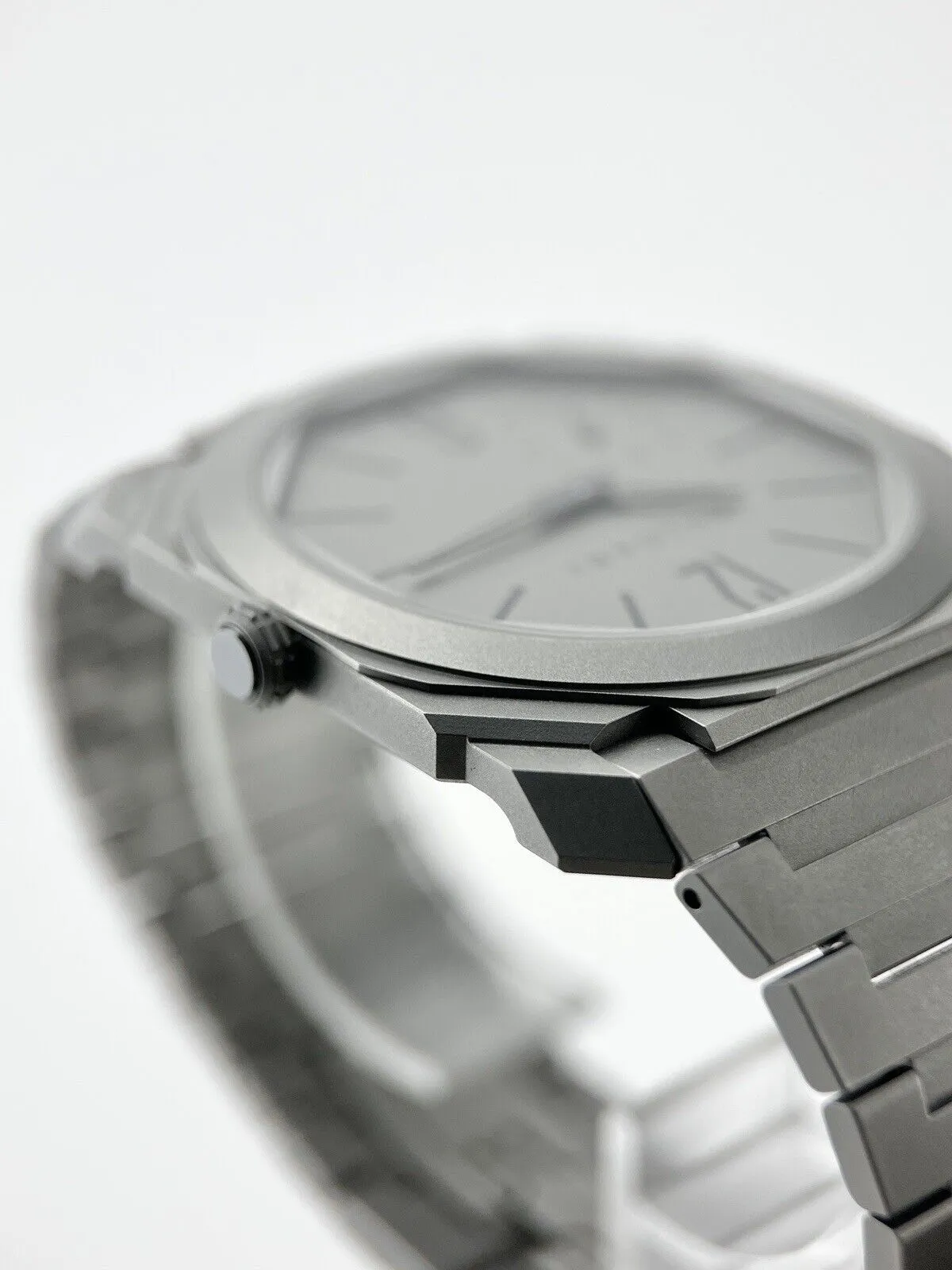 Bulgari Octo Finissimo Automatic 40mm Gray Dial Titanium BGO40T W/Papers