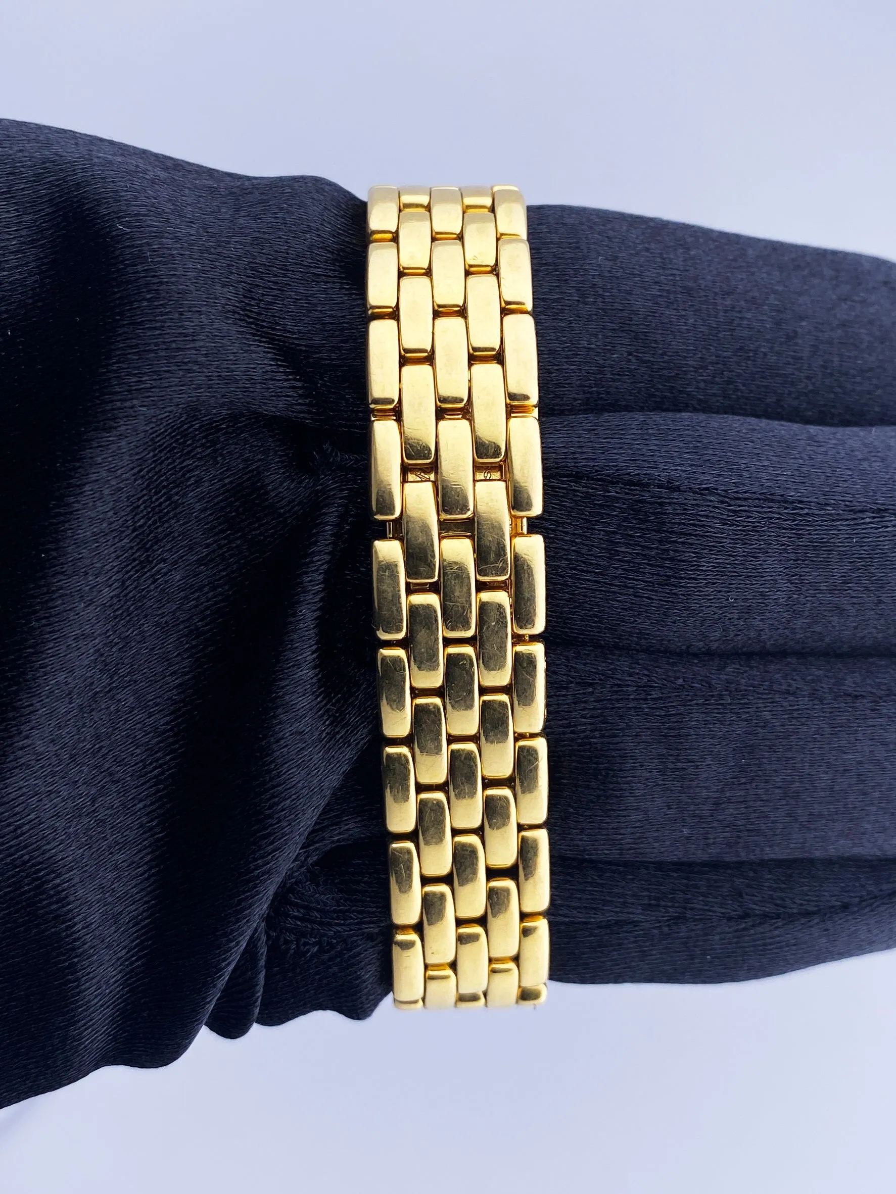 Cartier Panthere 8057929 18K Yellow Gold Ladies Watch