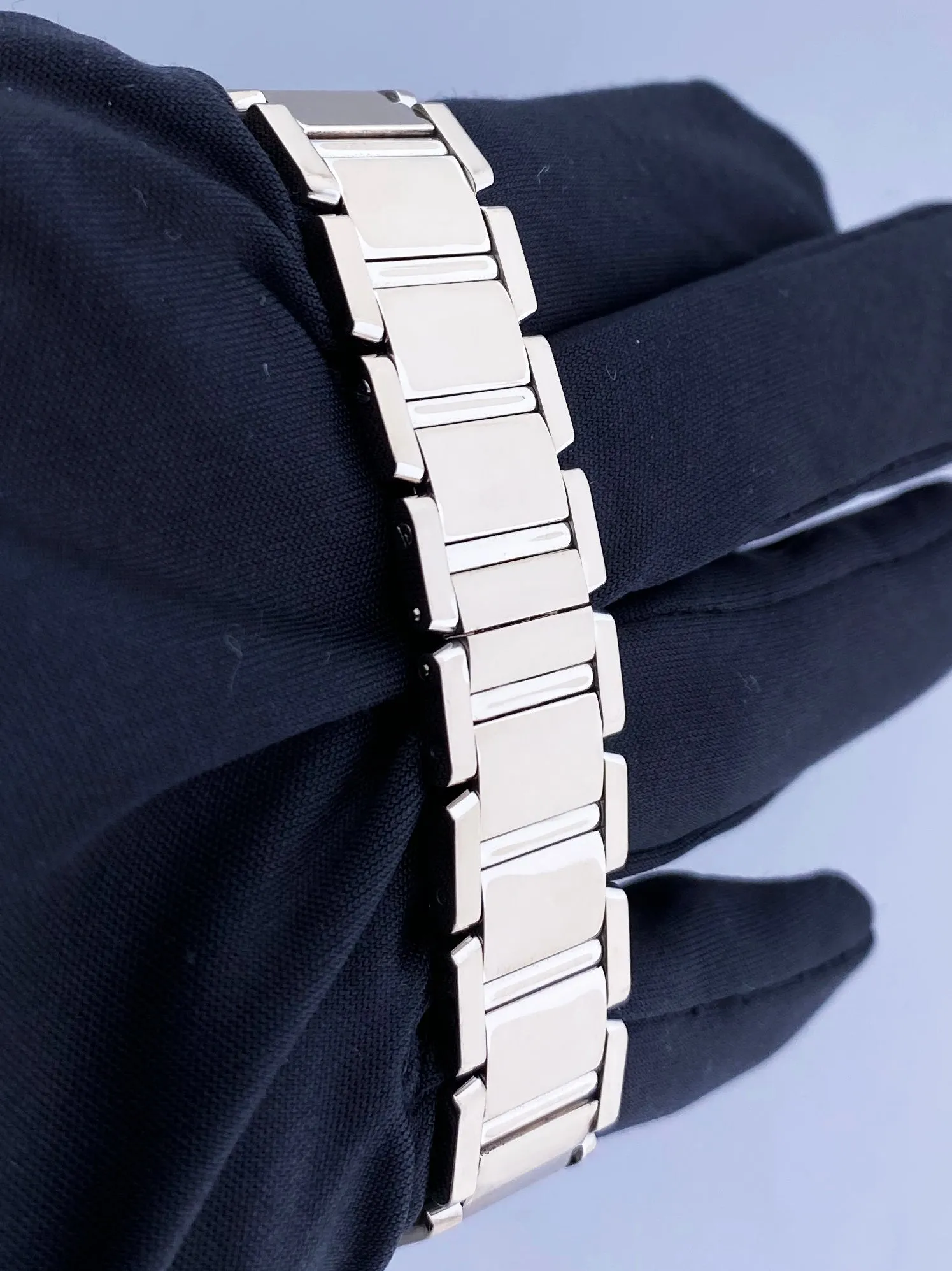 Cartier Tank Francaise 2403 18K White Gold Ladies Watch