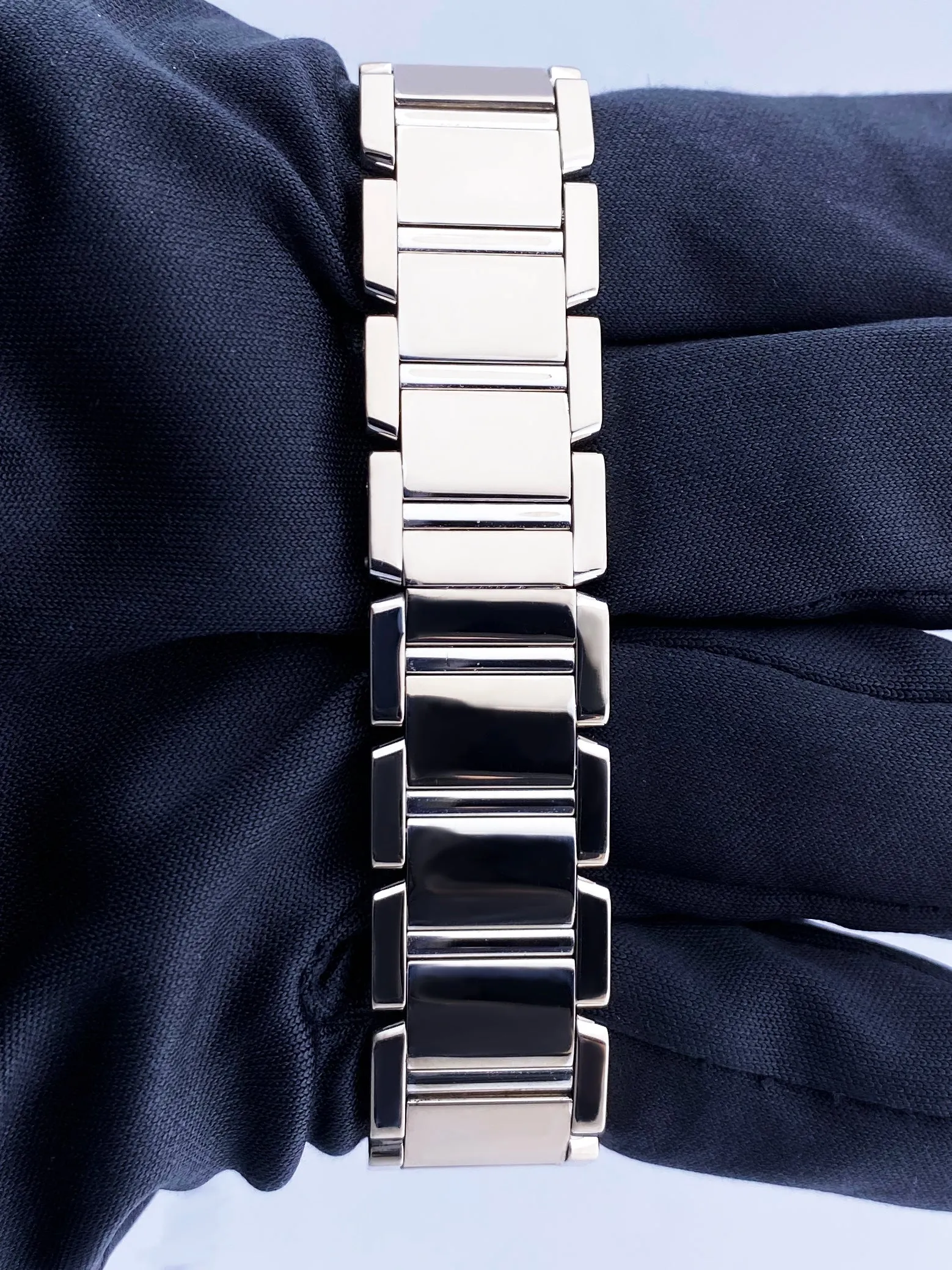 Cartier Tank Francaise 2403 18K White Gold Ladies Watch