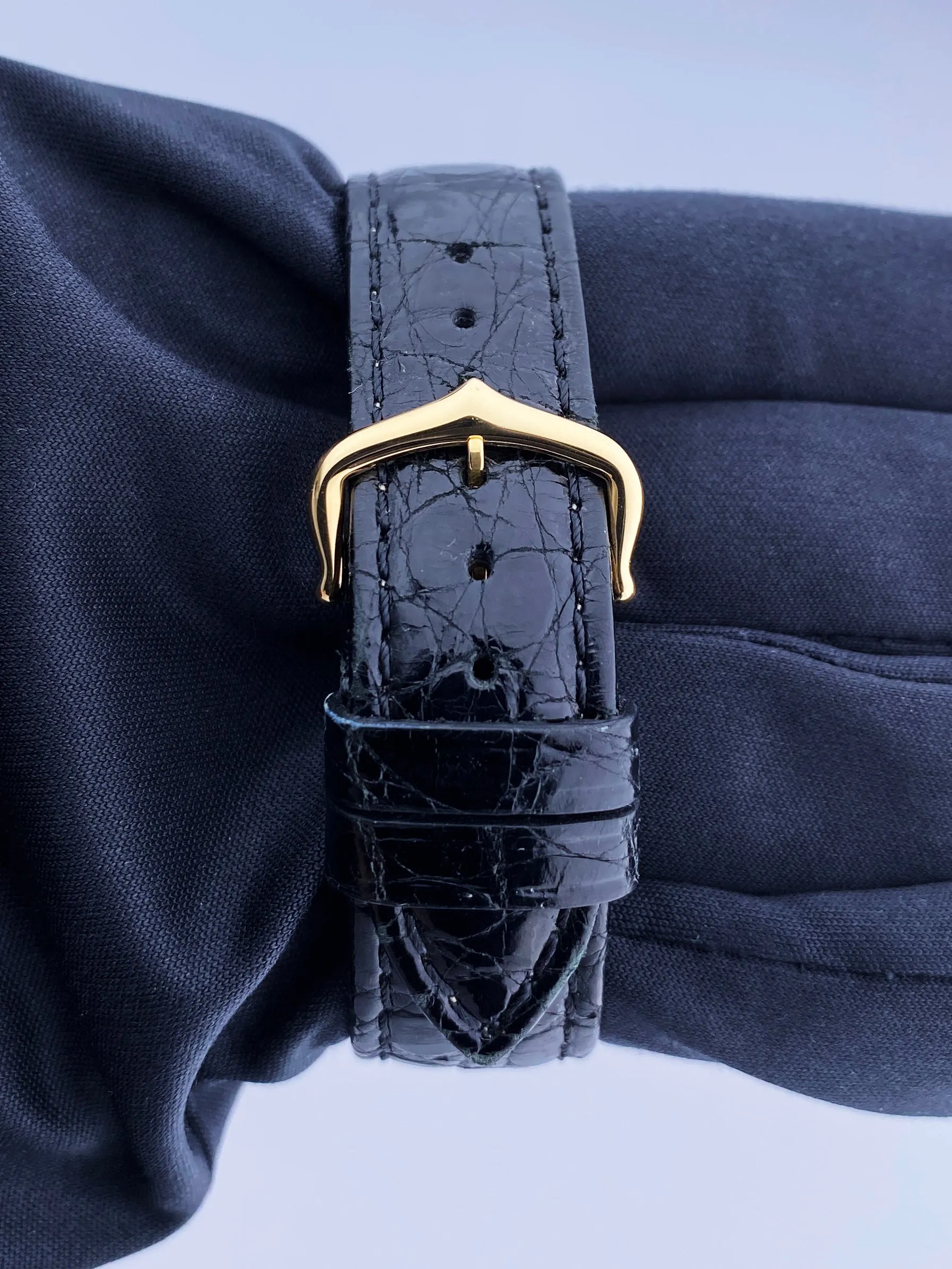 Cartier Tank Louis W1529756 2441 18K Yellow Gold Mens Watch