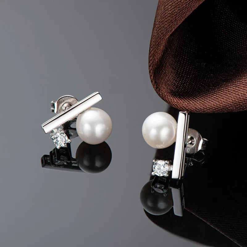 Classic Natural Pearl Stud Earring