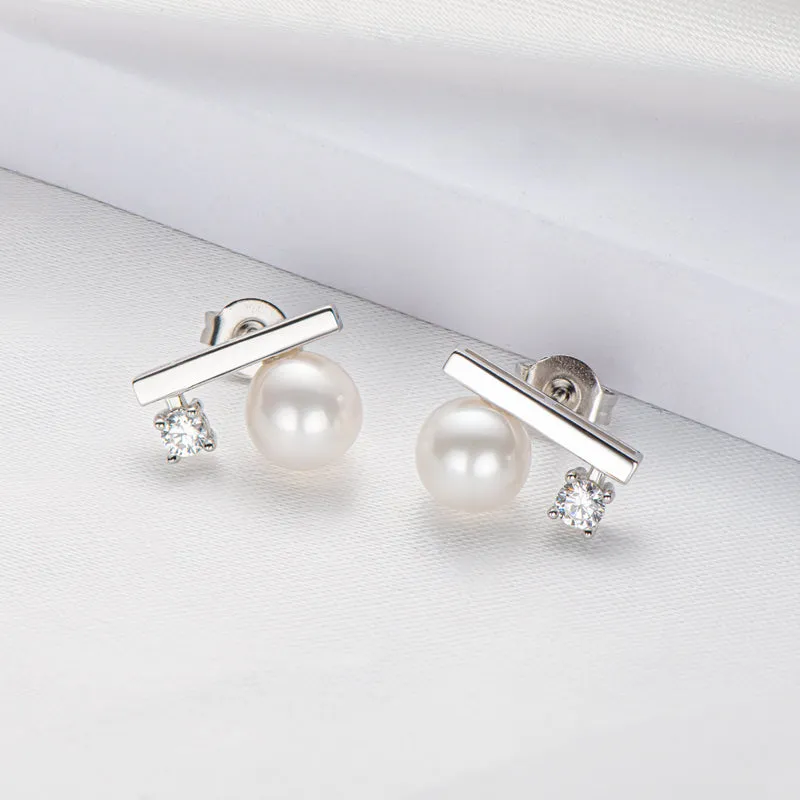 Classic Natural Pearl Stud Earring