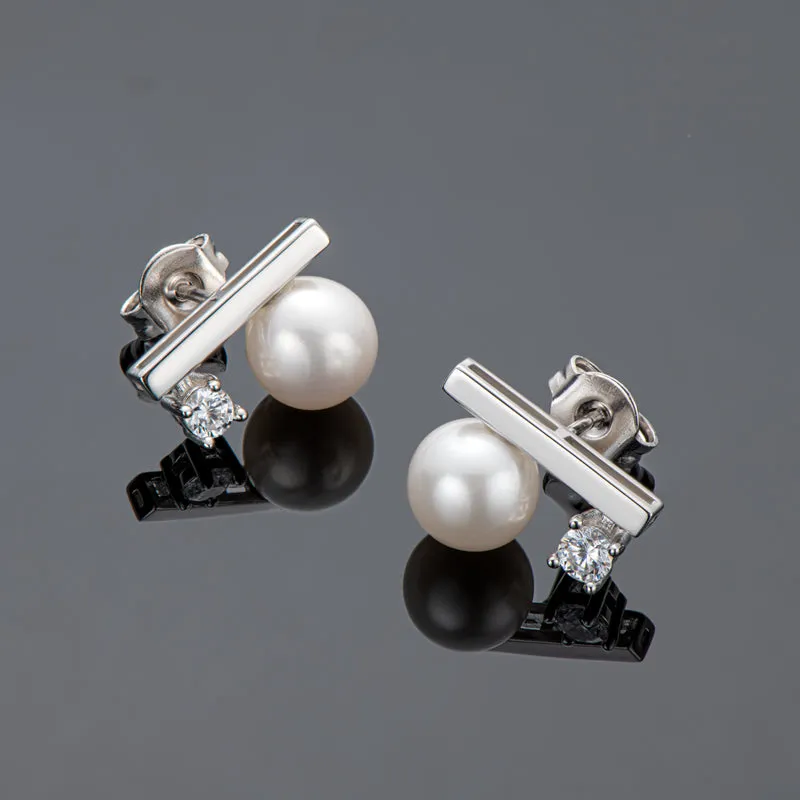 Classic Natural Pearl Stud Earring
