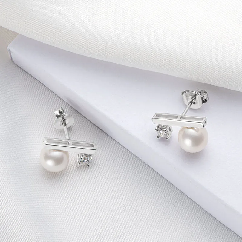 Classic Natural Pearl Stud Earring