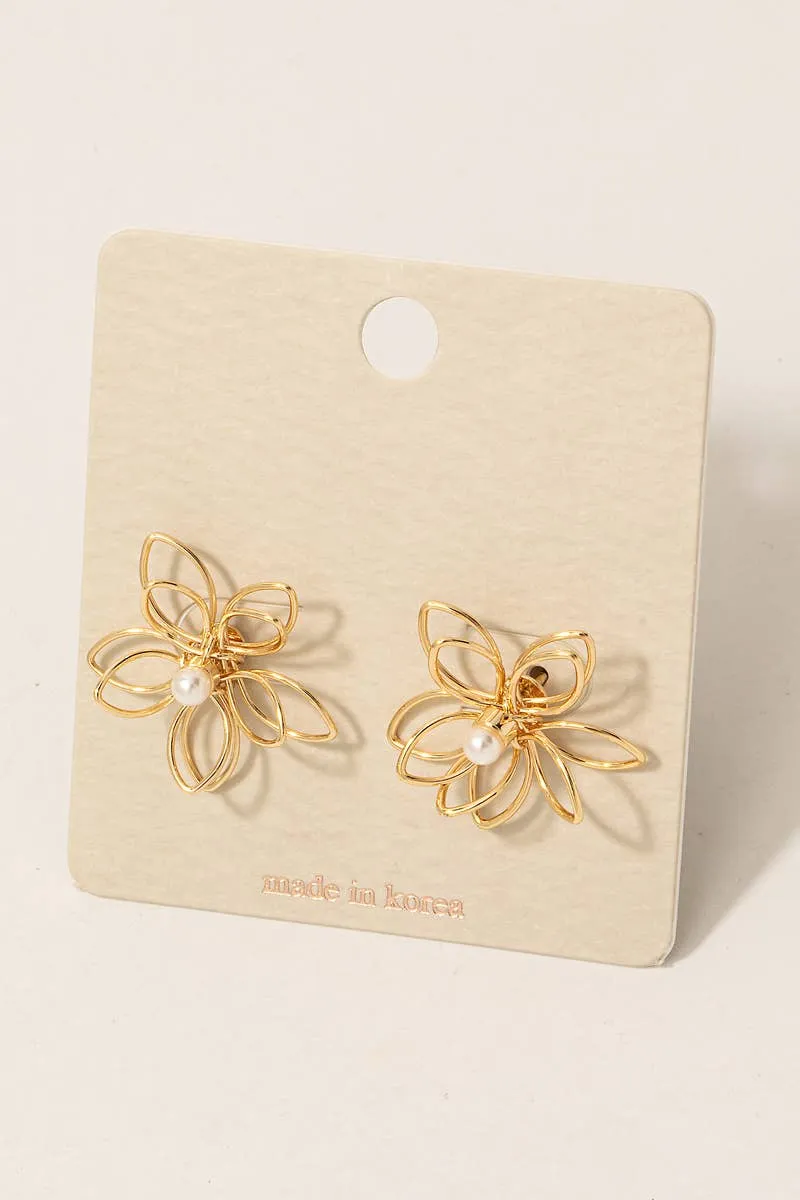 Dainty Flower Stud