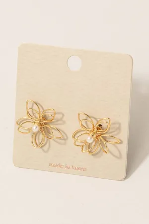 Dainty Flower Stud