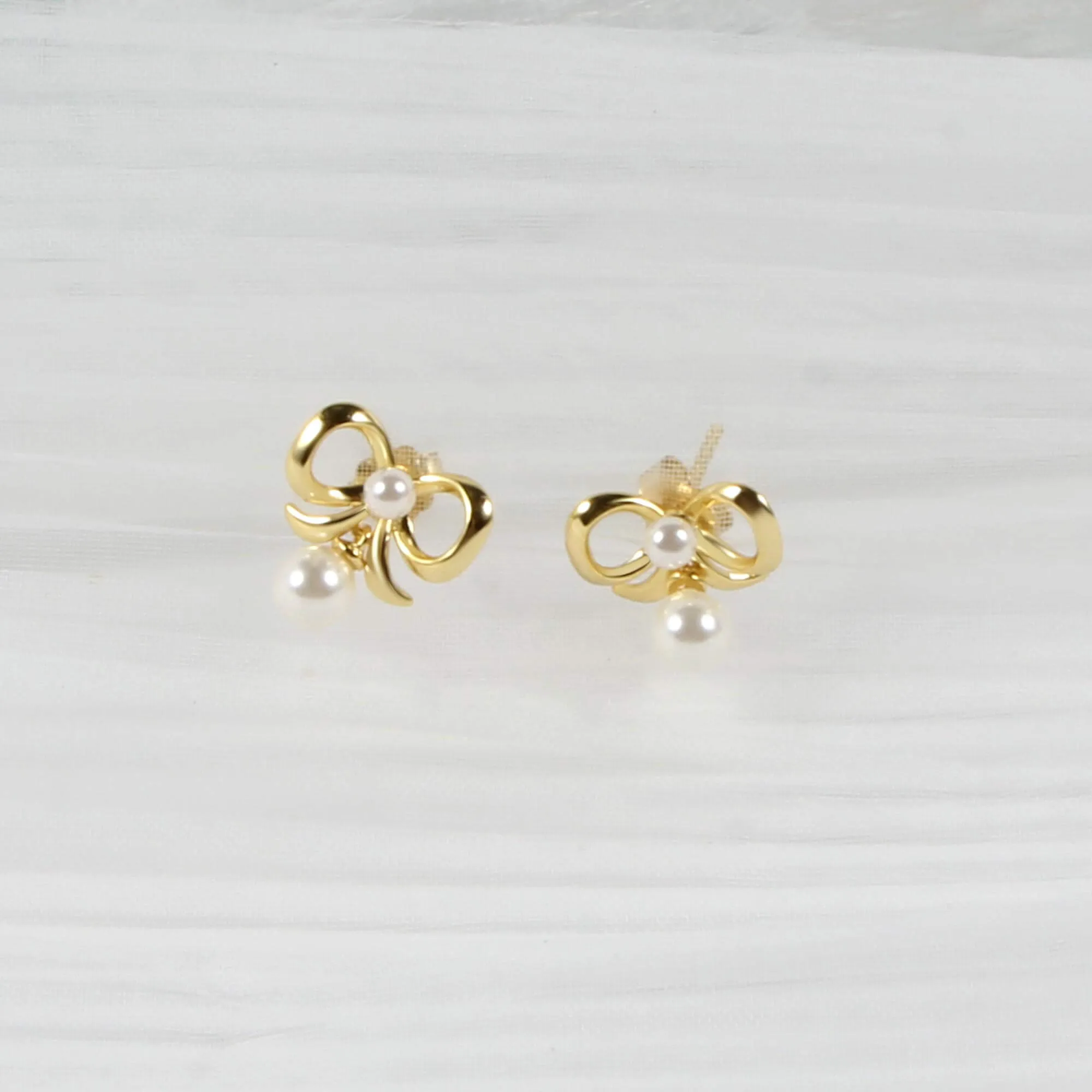 Delicate Bow Pearl Dangle Stud Earrings