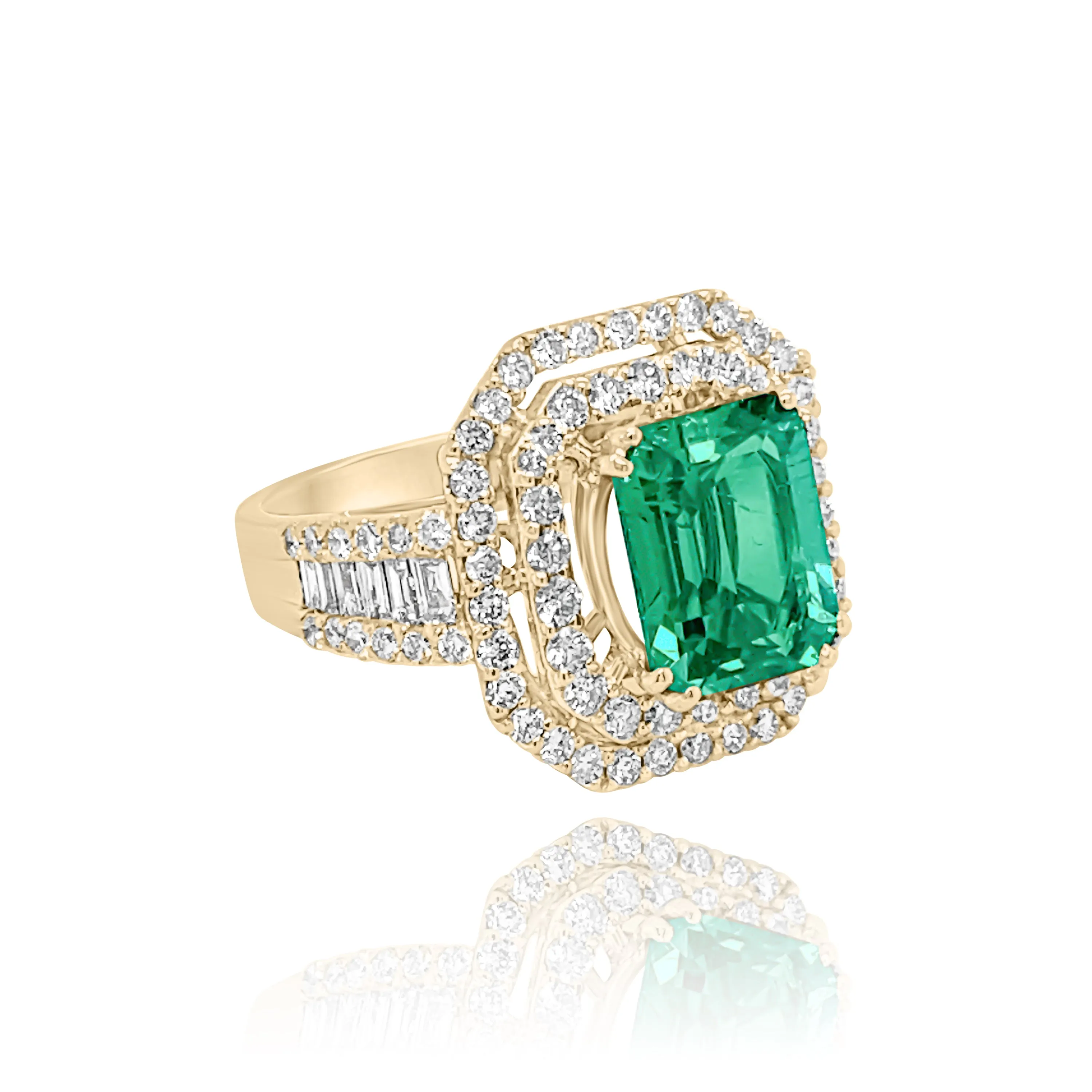 DIAMONDS & EMERALD "ASTRID" RING.