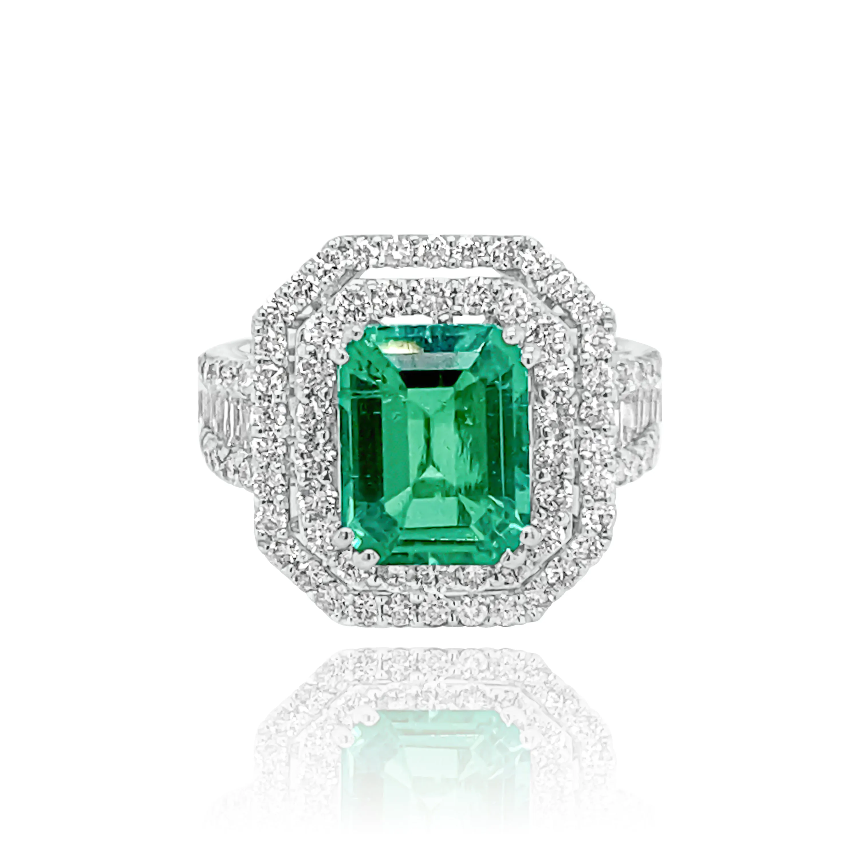 DIAMONDS & EMERALD "ASTRID" RING.