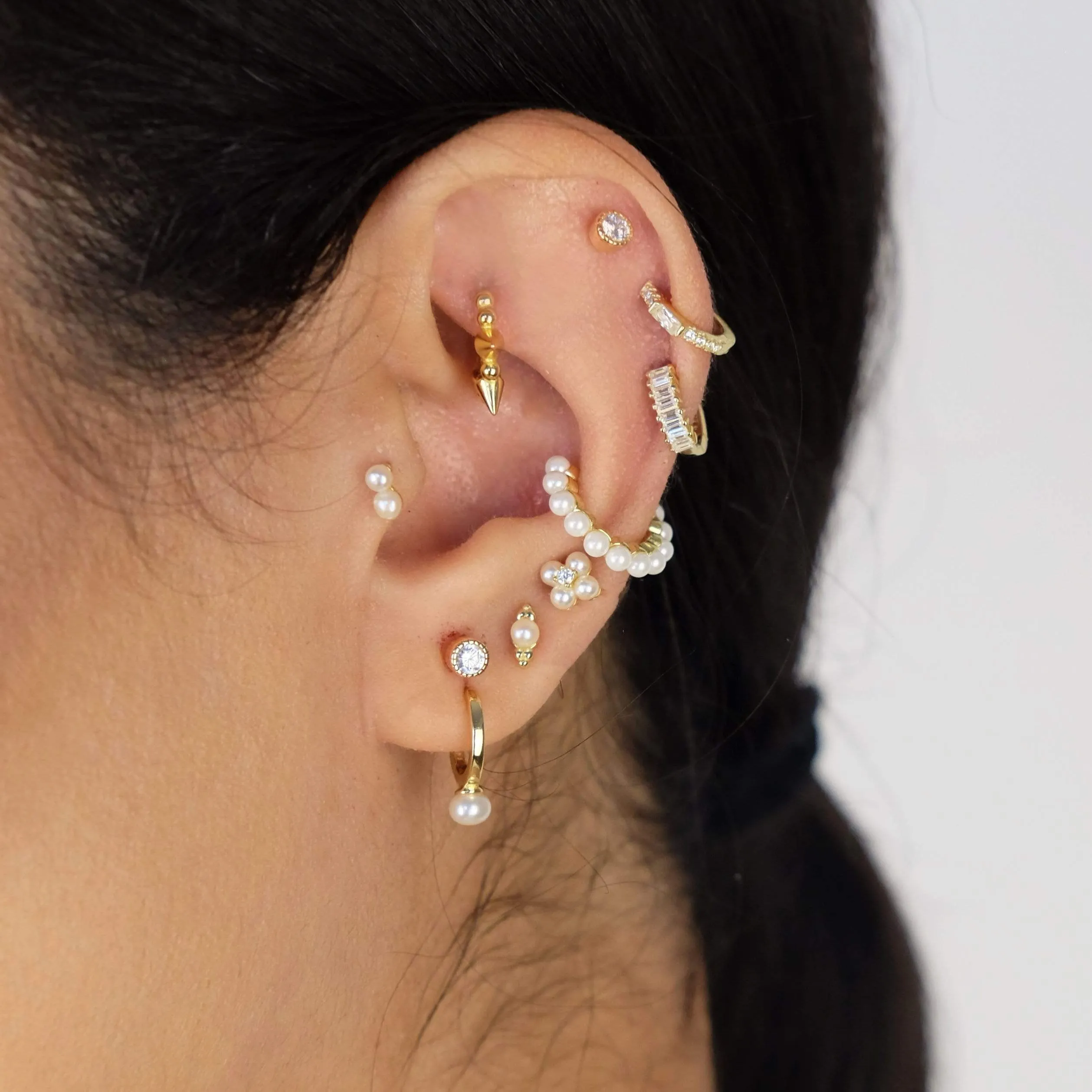 Dot Pearl Stud Earring