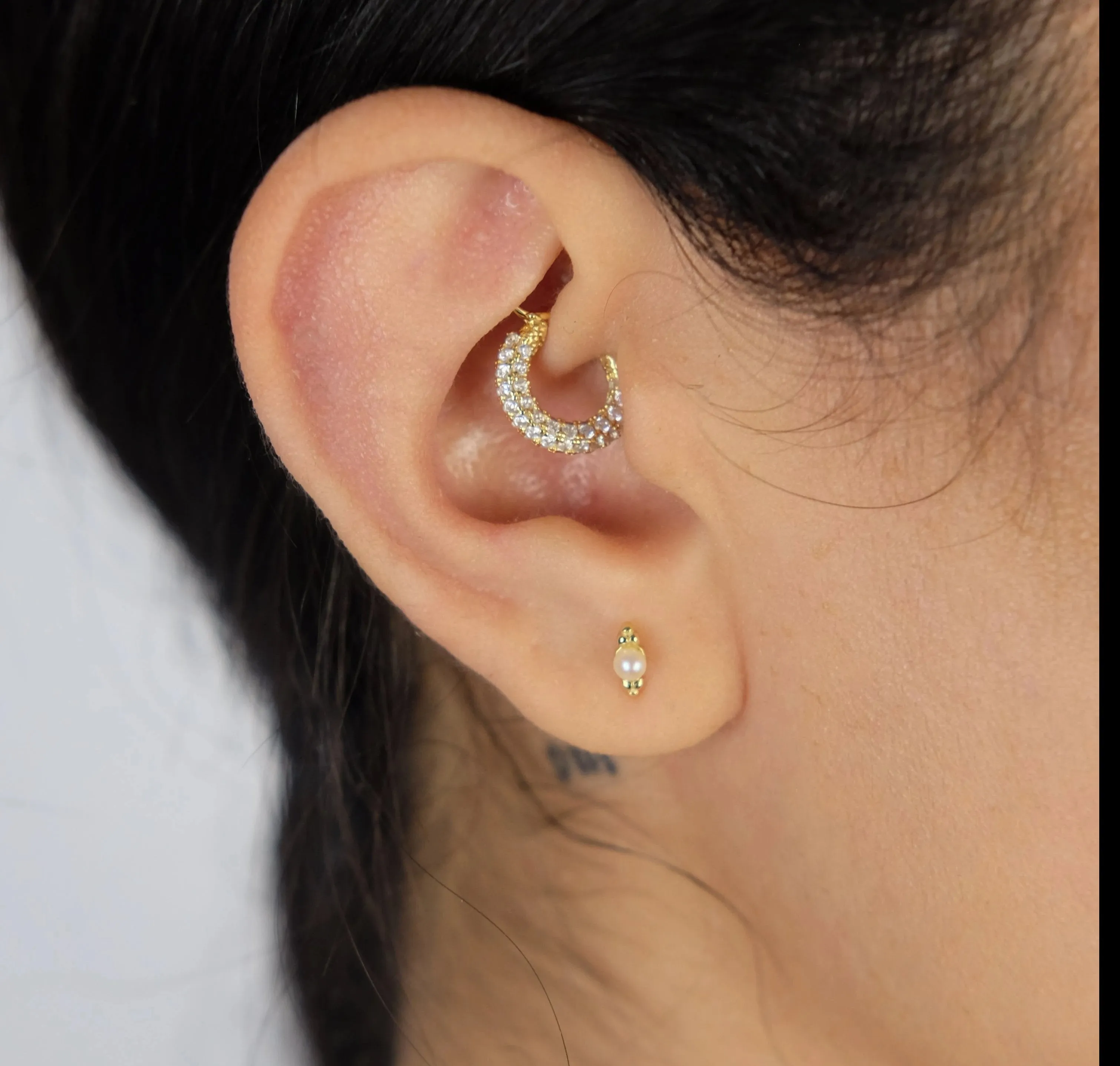 Dot Pearl Stud Earring