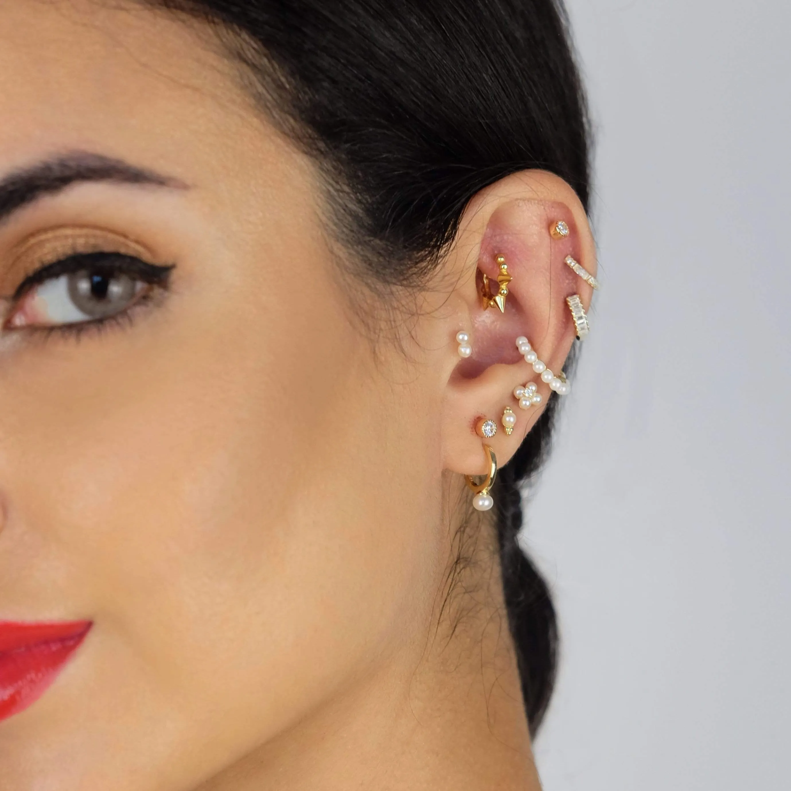 Dot Pearl Stud Earring