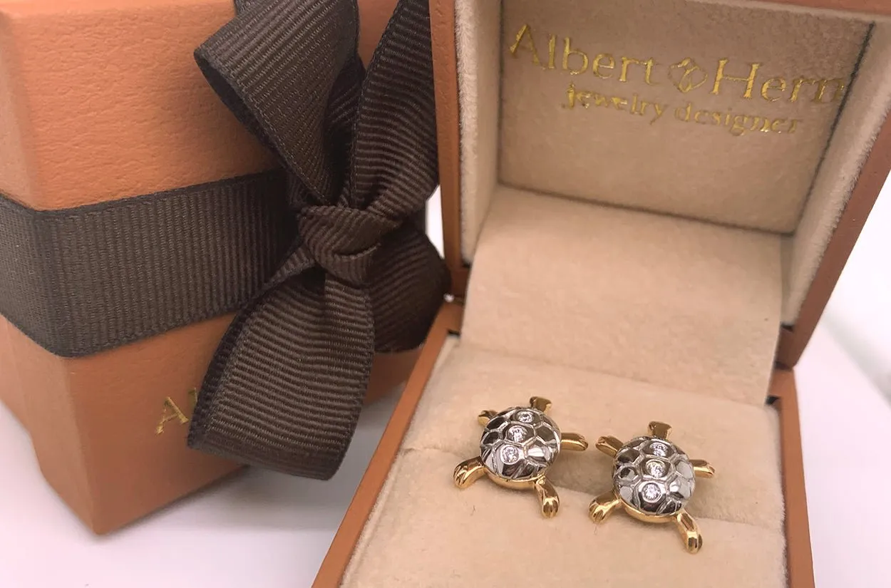 Earrings 18kt Gold Tortoise with Diamonds