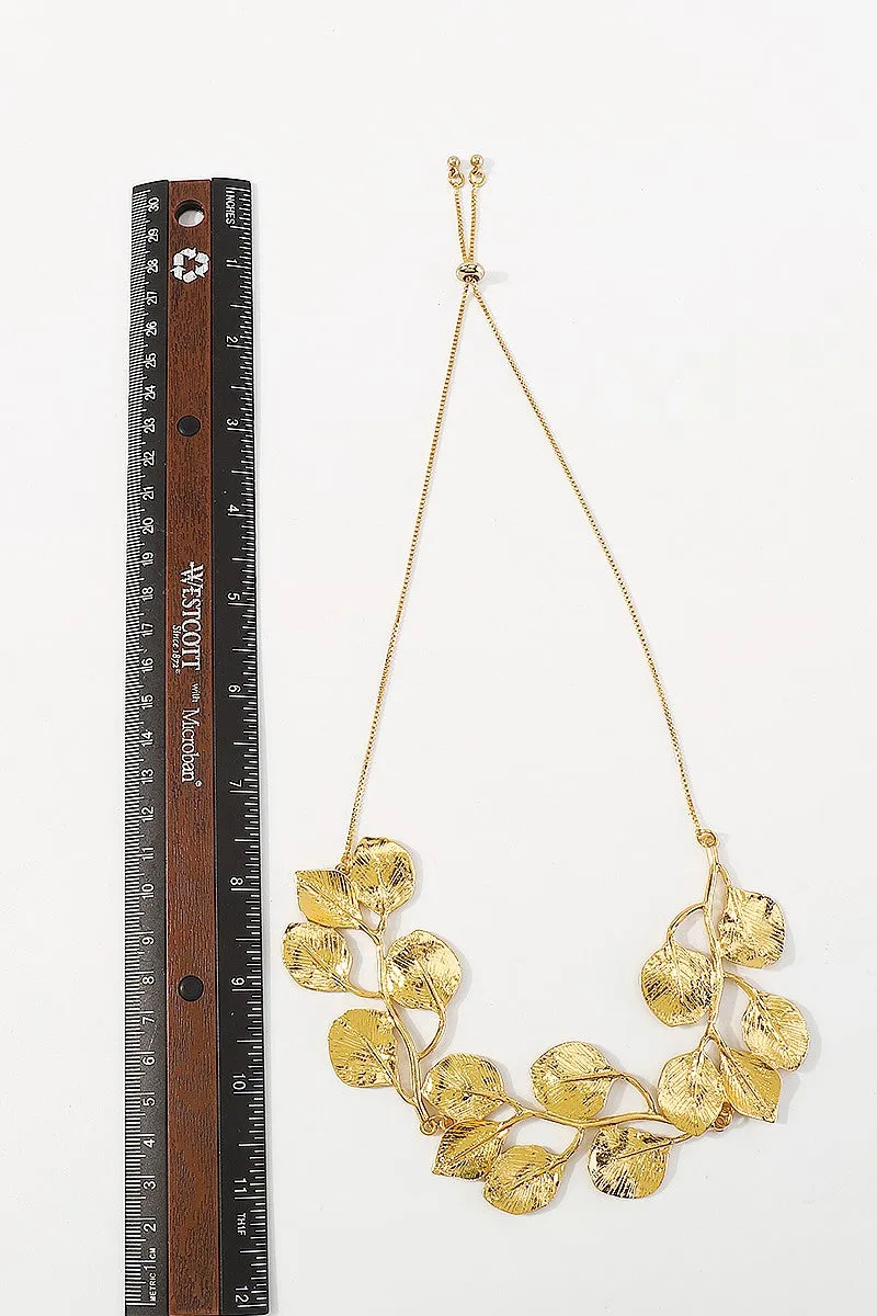 Elegant Leaves Necklace