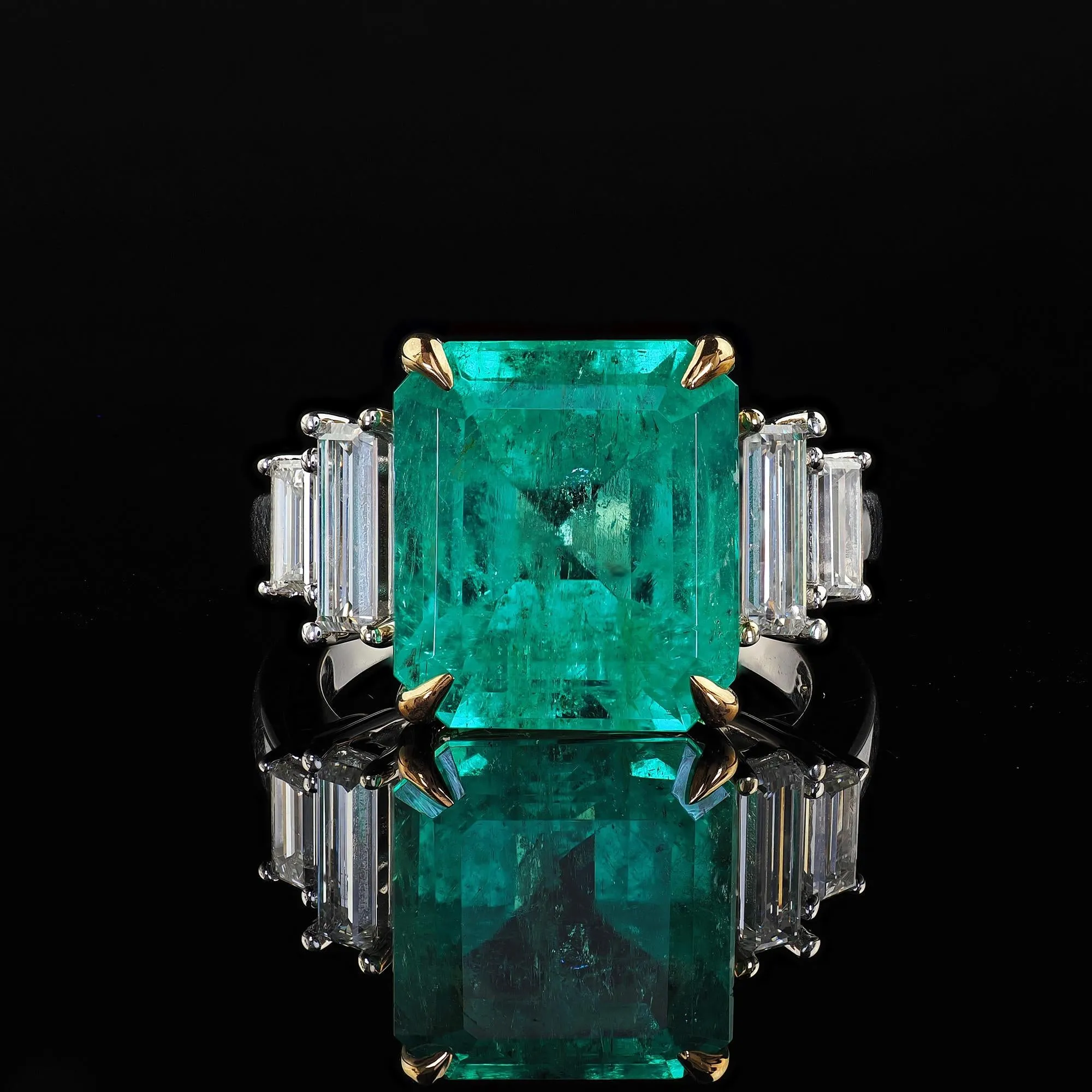 Estate Contemporary 14K White Gold Colombian Emerald Diamond Cocktail Ring - GIA