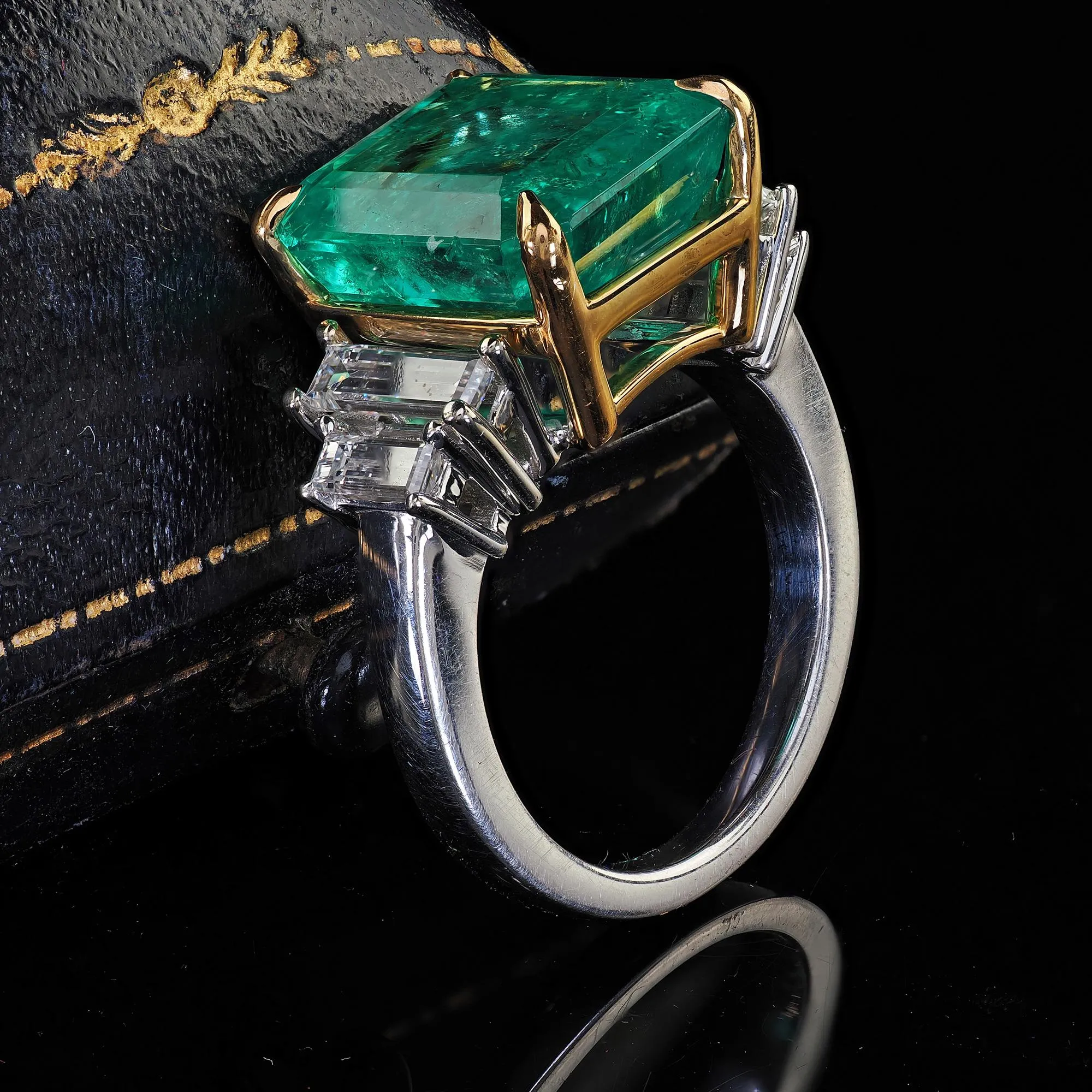 Estate Contemporary 14K White Gold Colombian Emerald Diamond Cocktail Ring - GIA