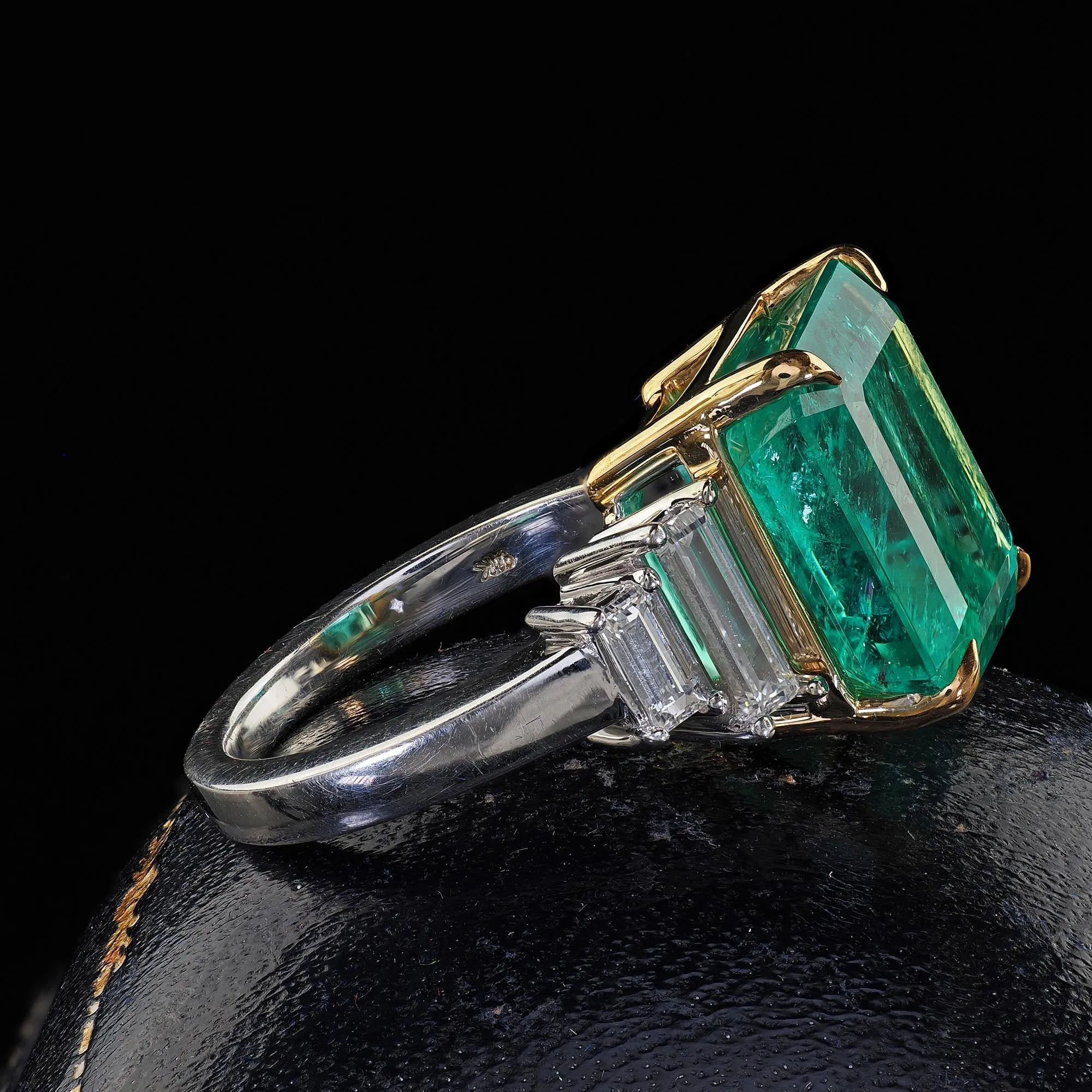 Estate Contemporary 14K White Gold Colombian Emerald Diamond Cocktail Ring - GIA