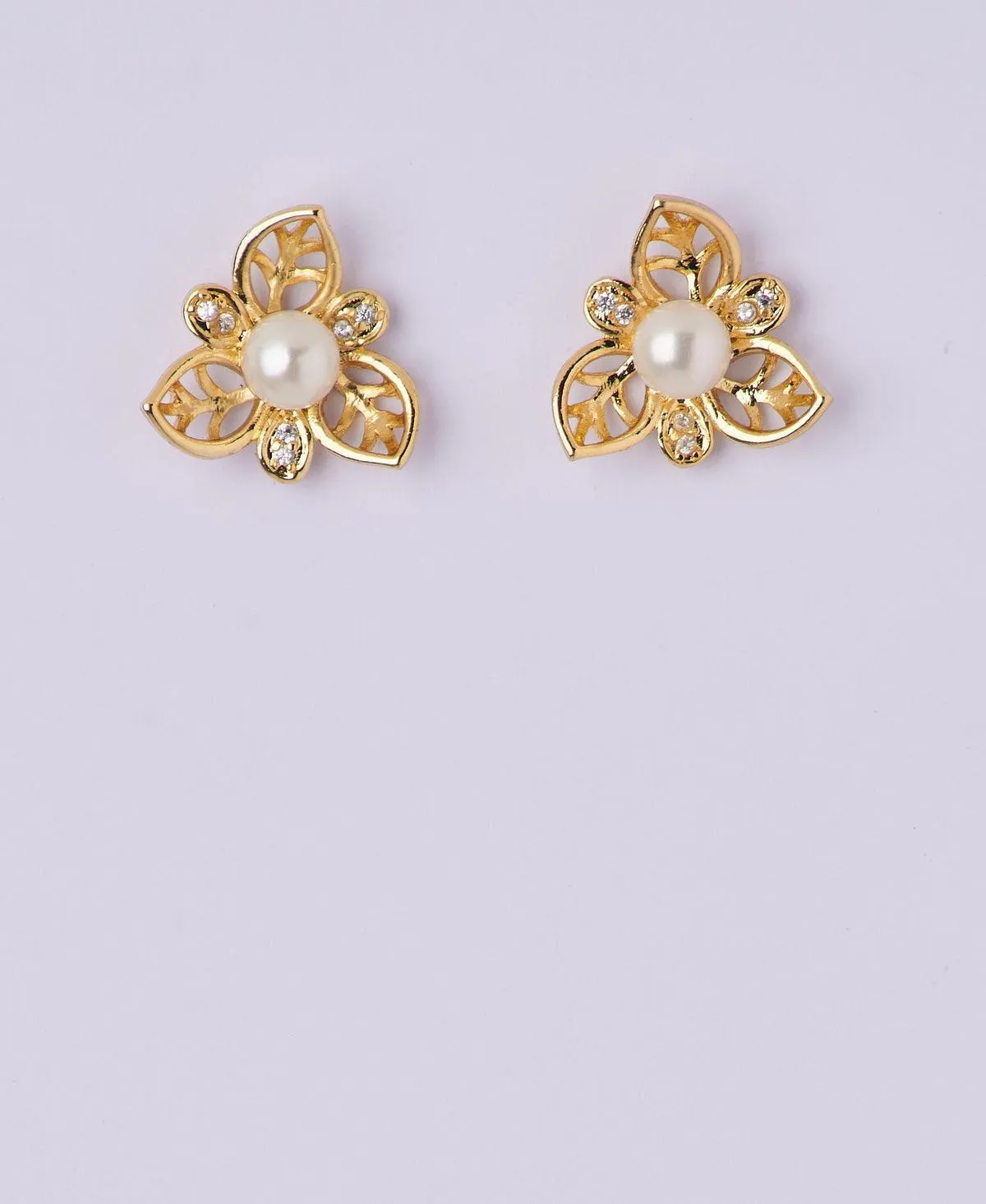 Floral Pearl Stud Earring