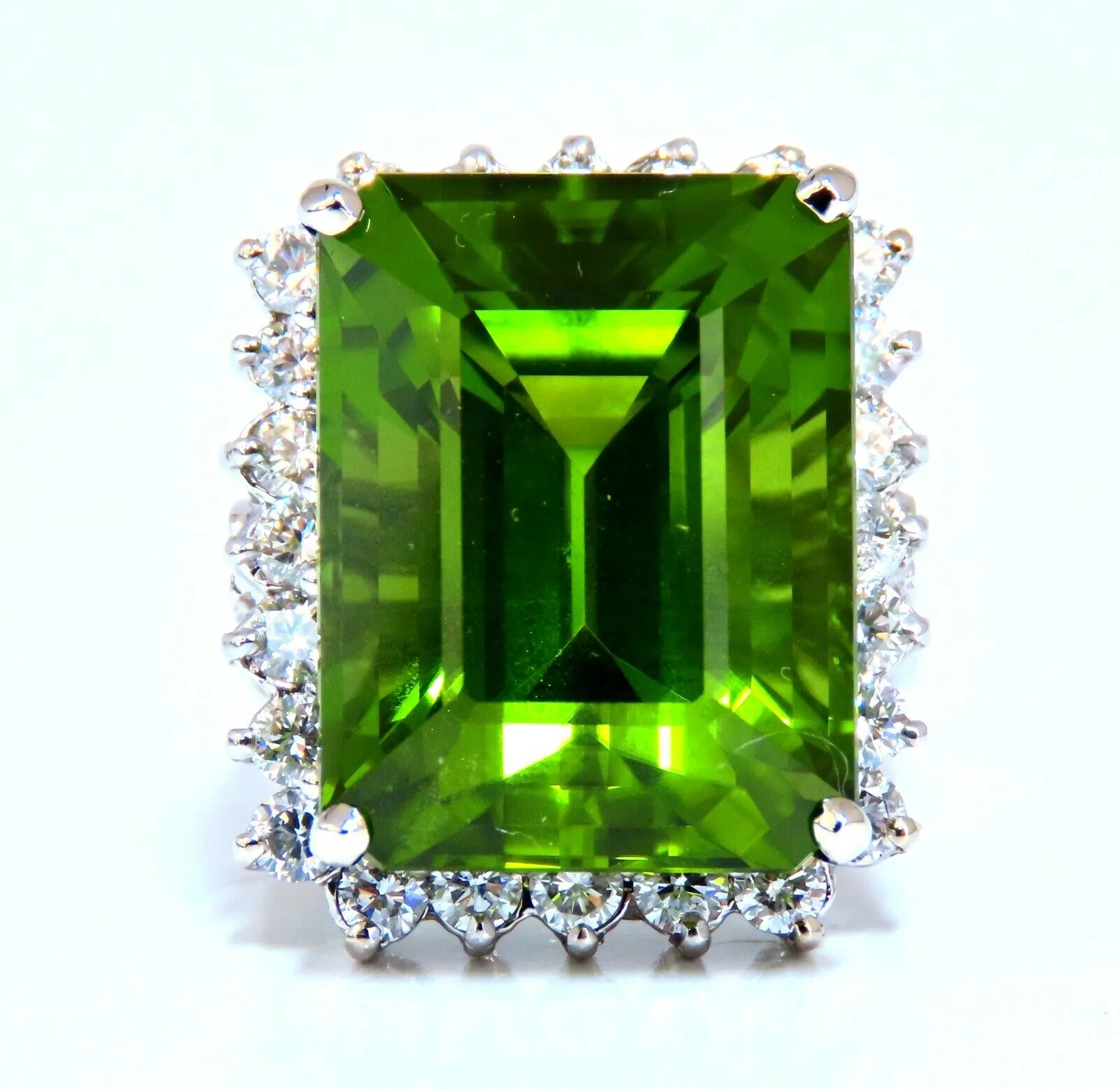 GIA Certified 18.53ct Natural Green Peridot Diamonds Rings 14kt