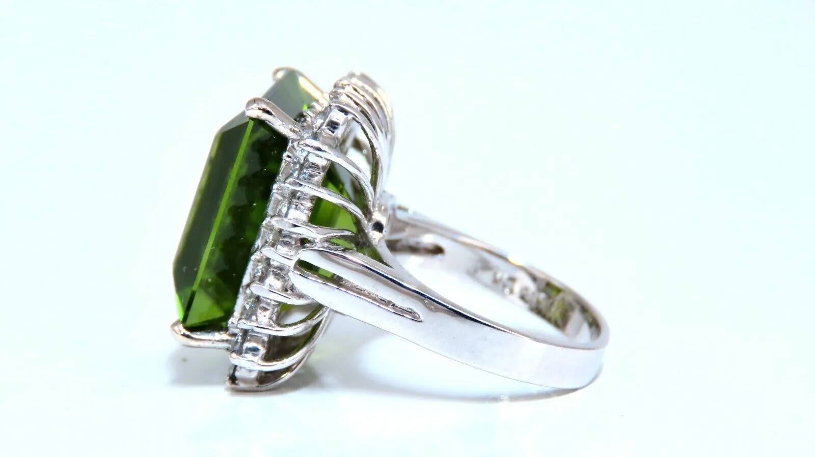 GIA Certified 18.53ct Natural Green Peridot Diamonds Rings 14kt
