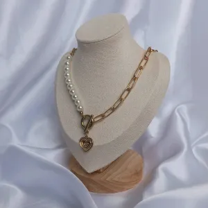 Gold Chain & Pearl Necklace - Faux Pearl Necklaces In The UK,Chunky Necklace,Chunky Jewellery,Gold Jewellery In The UK,Gold Necklaces