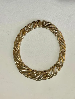 GOLD TEXTURED CHUNKY NECKLACE