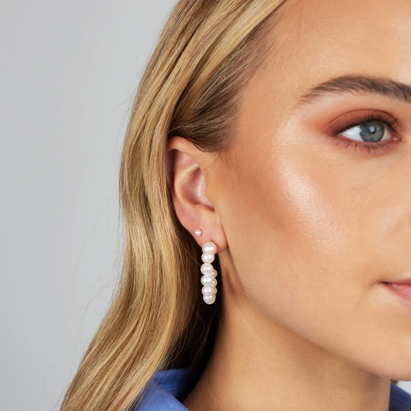 Graduated Pearl Hoop Earring 14K