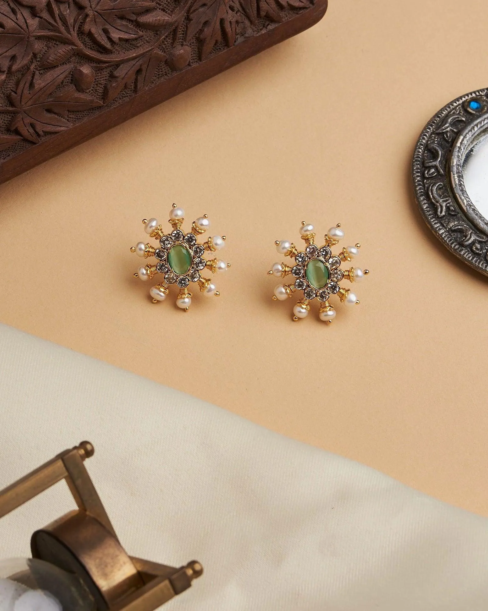 Green White Sun Spokes Pearl Ear Studs
