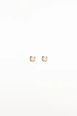 Helene Stud Earrings - Gold/Pearl