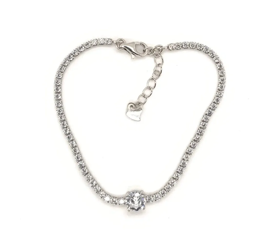 Hillary Tennis Bracelet With Round Prong Stone