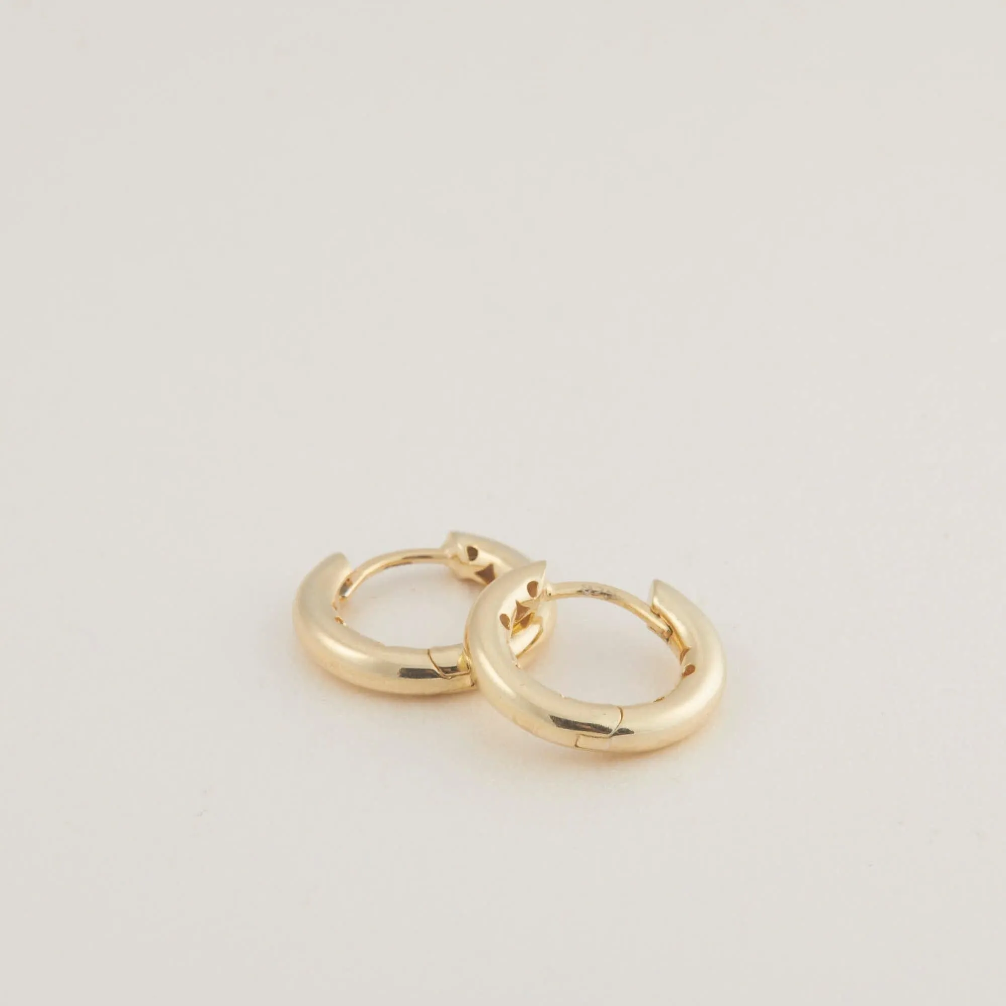 Huggie Hoops Earrings - 18K Gold Vermeil