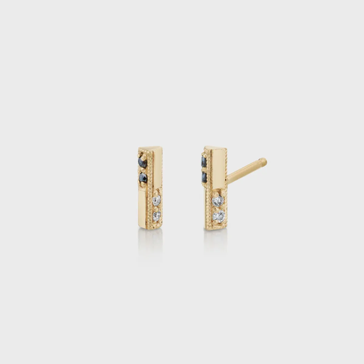 Knife Edge Stud with Othello Switch Pave