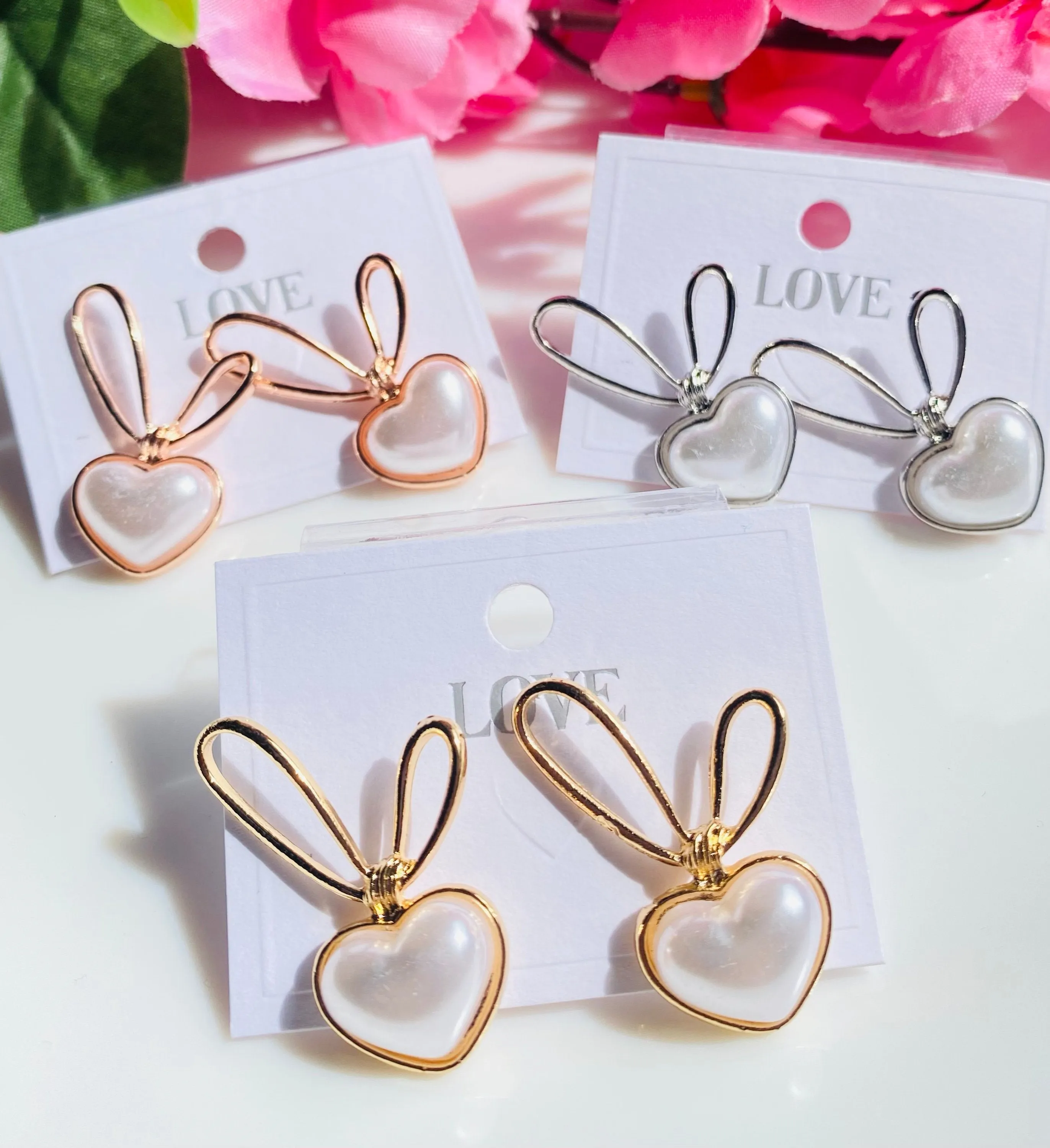 Korean style metal knot with pearl heart stud earrings