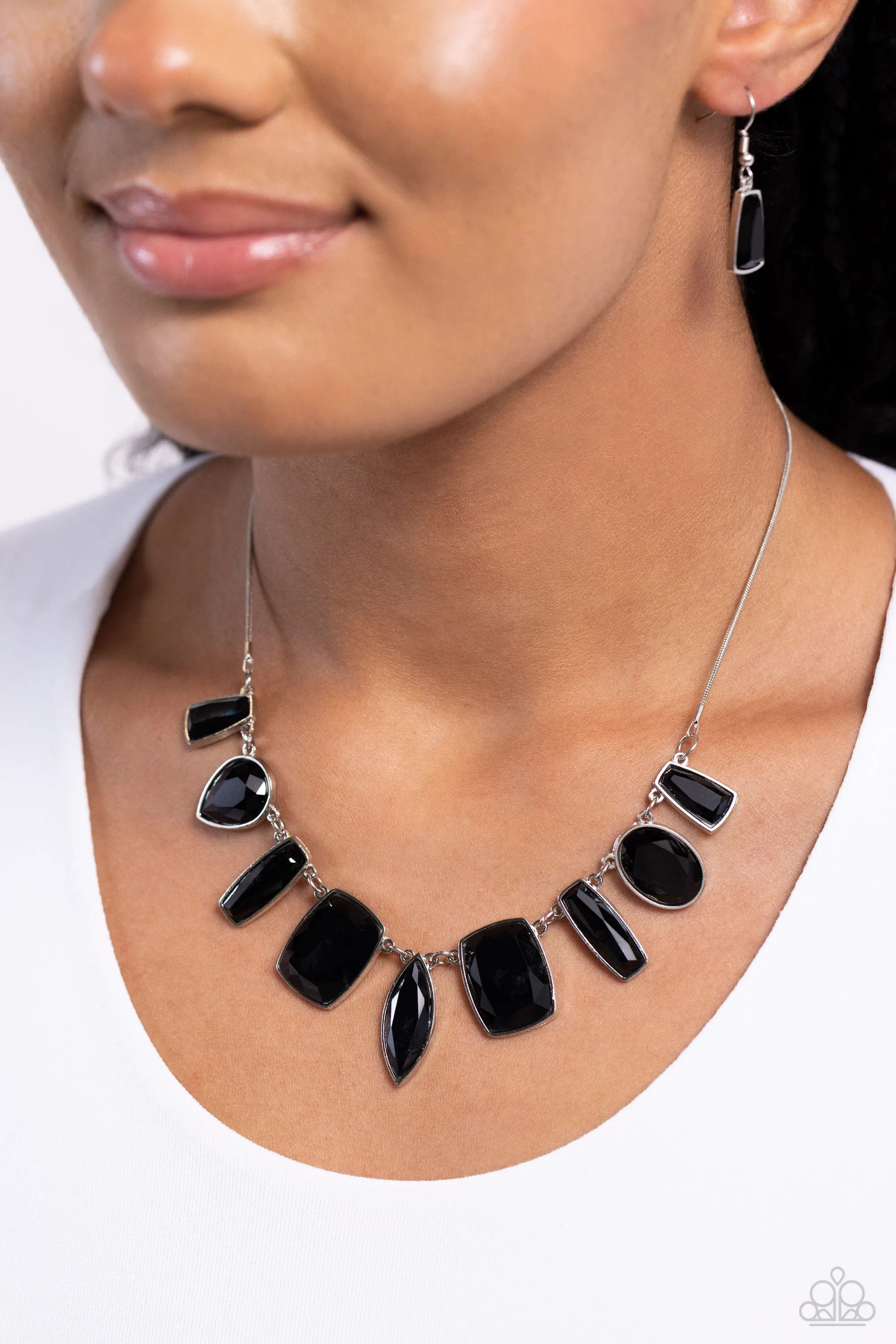 Luscious Luxe - Black - Shaped Bead Paparazzi Short Necklace