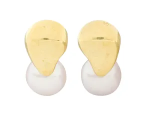 Mikimoto Vintage Cultured Pearl 18 Karat Gold Stud Earrings